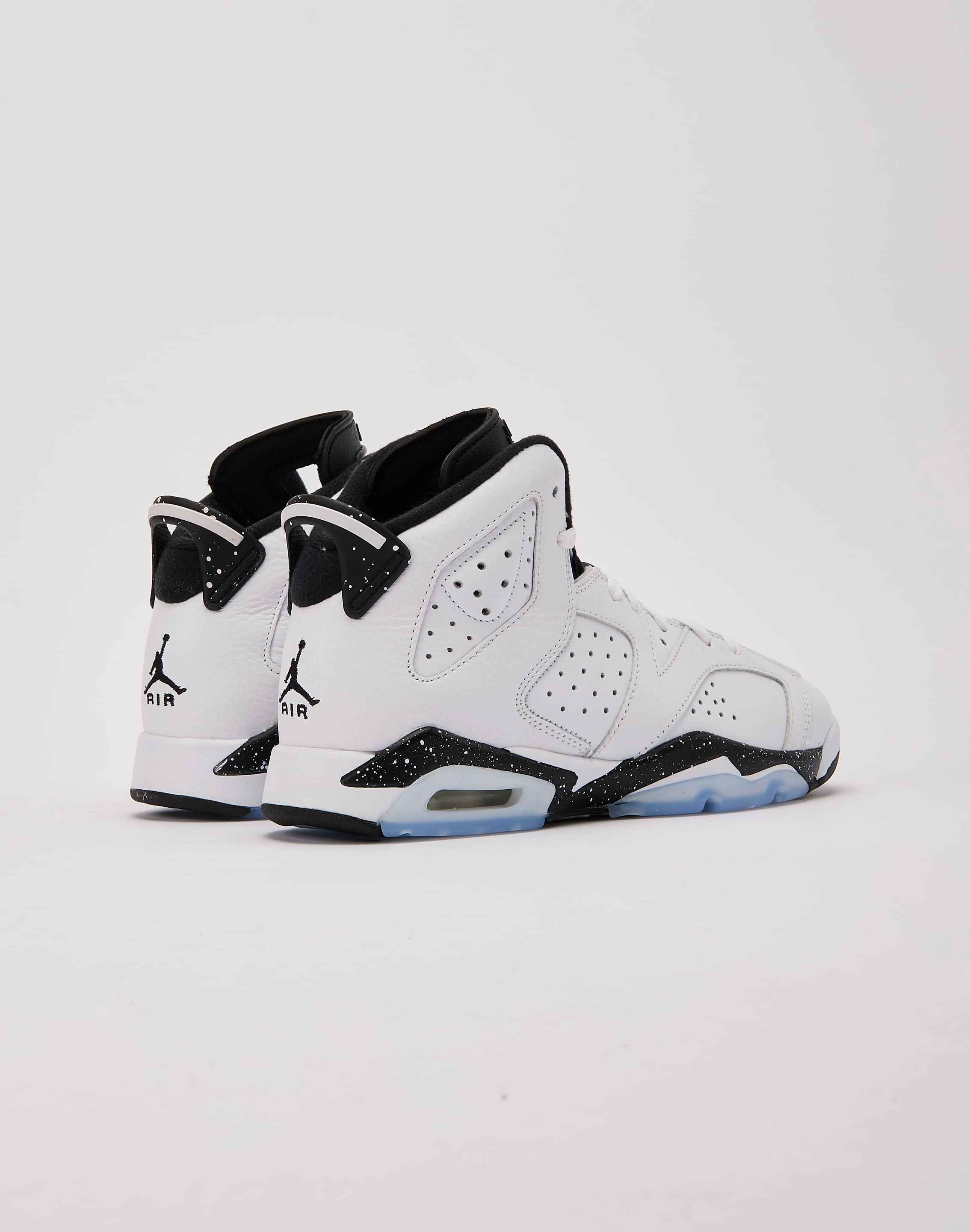 basketball shoes time-saving Jordan Air Jordan 6 Retro 'Reverse Oreo' Grade-School