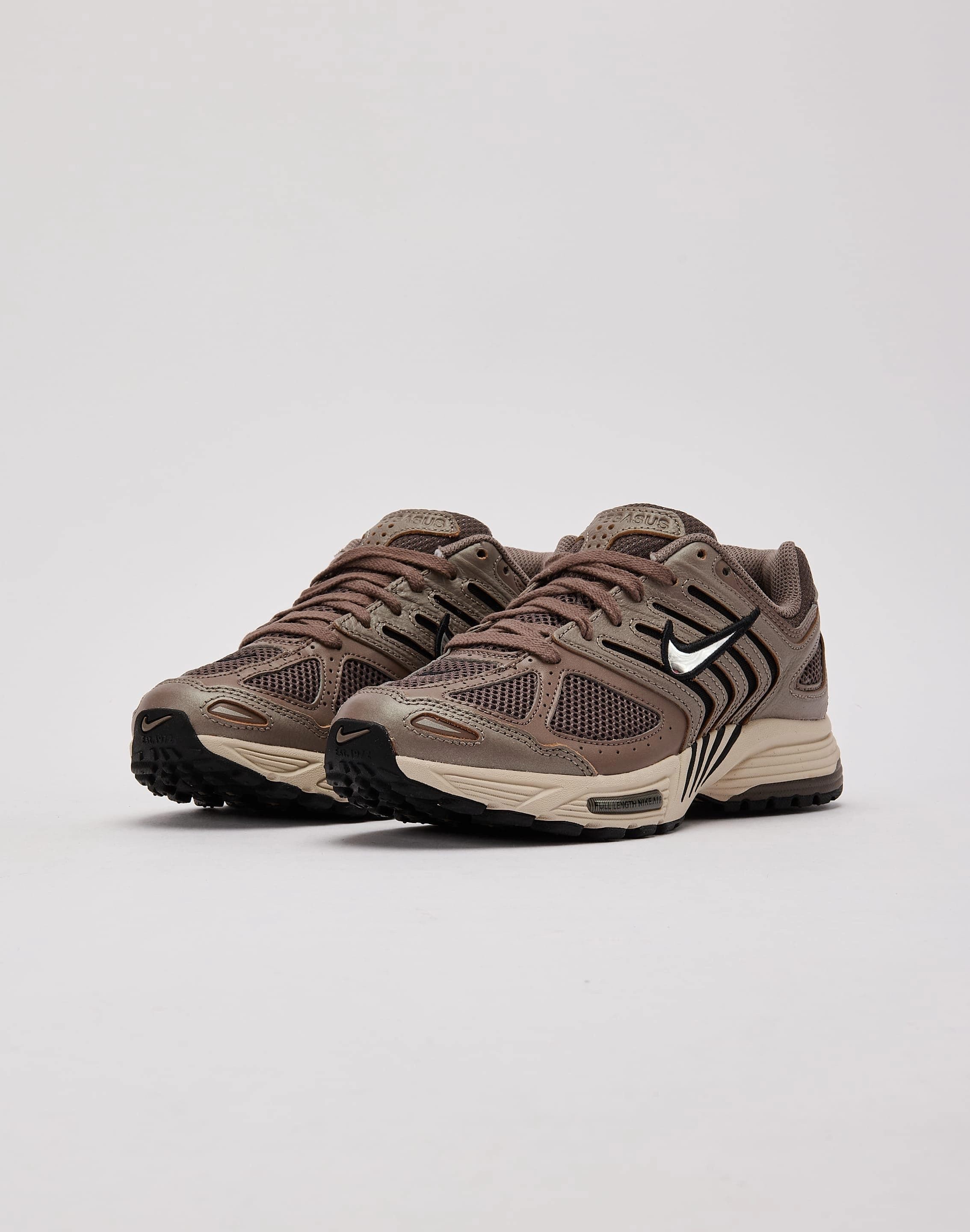 Nike Air Pegasus 2005 Minimalist Design