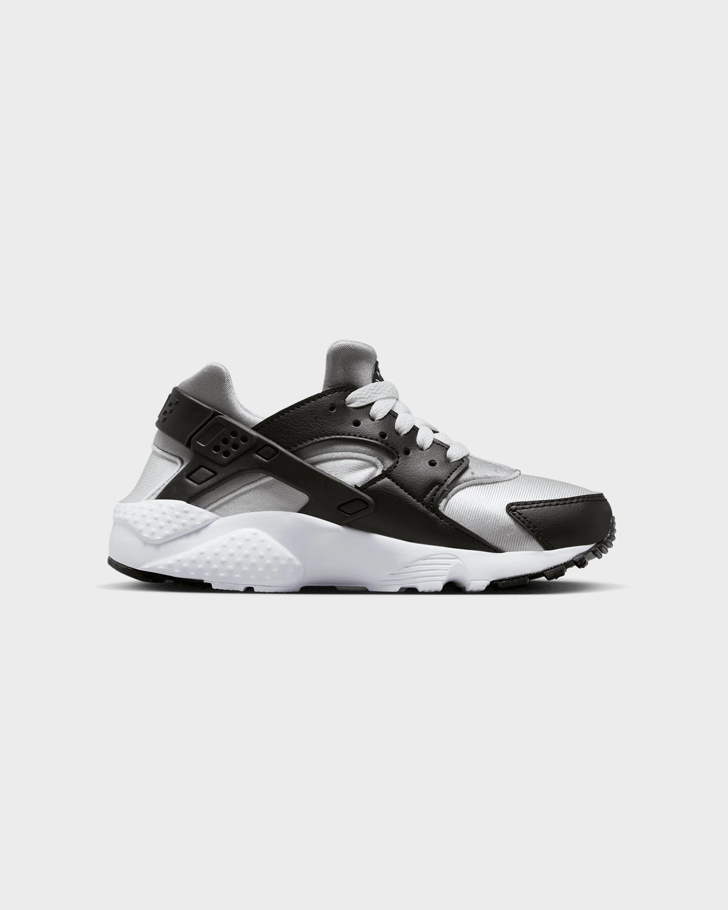 Molded Heel Sock Like Collar Fit Nike Kids' Nike Huarache Run (GS) Black/White-Neutral