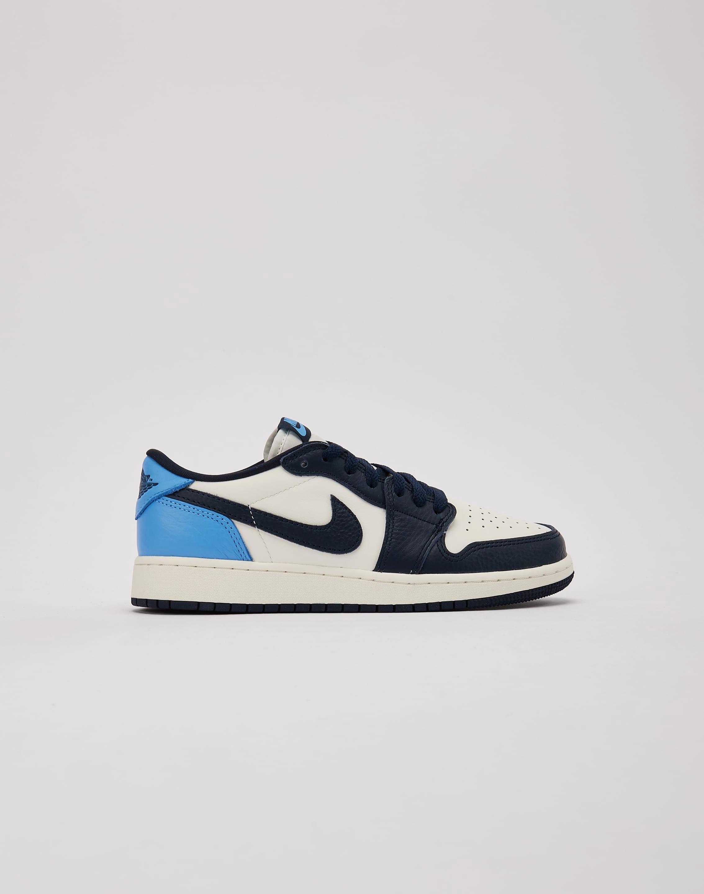 Jordan Air Jordan 1 Retro Low OG 'Obsidian' Grade-School Pro-Level Grip Torsional Rigidity