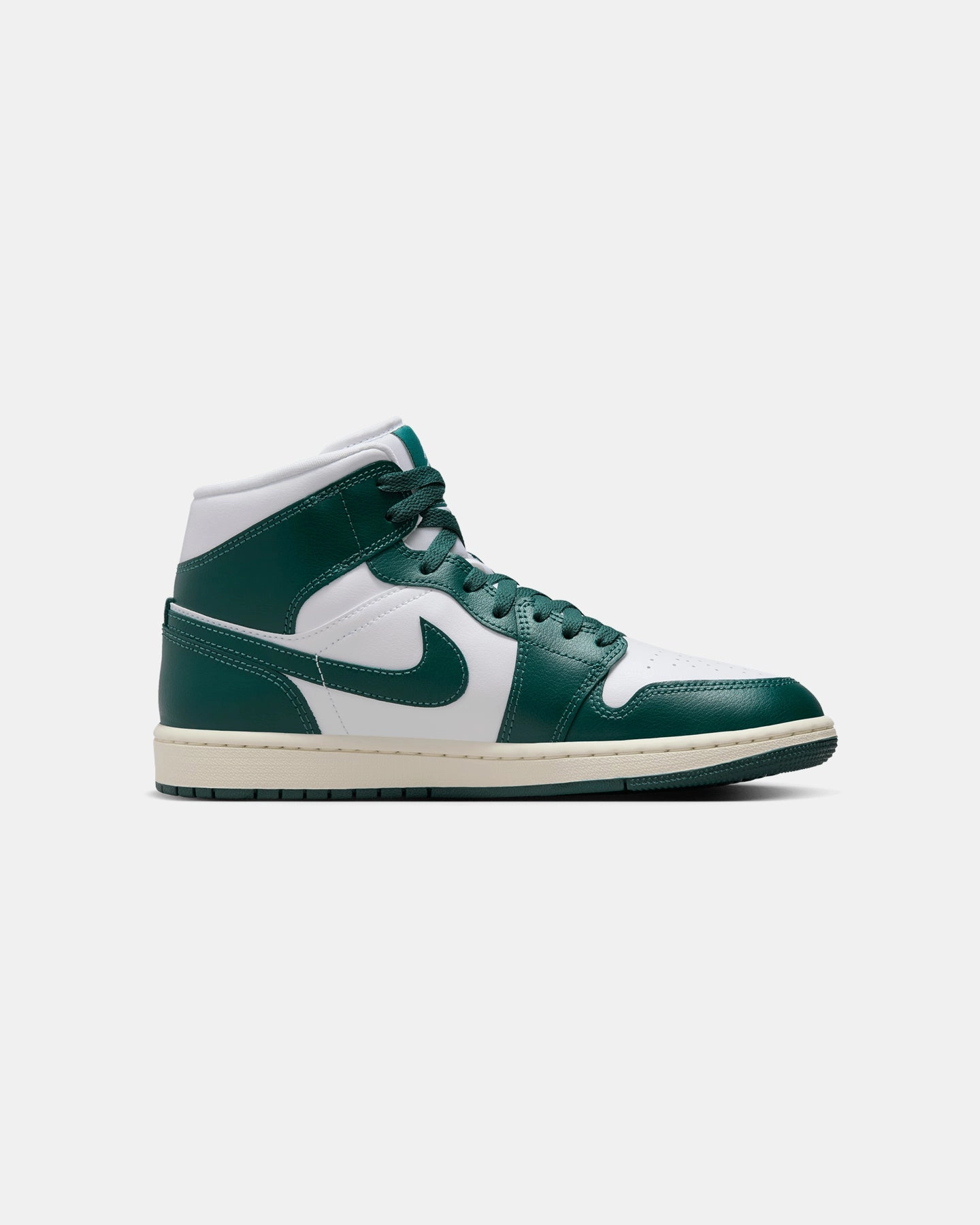 Jordan Women's Air Jordan 1 Mid "Oxidised Green" White/Oxidized Green seniors' Bold Design