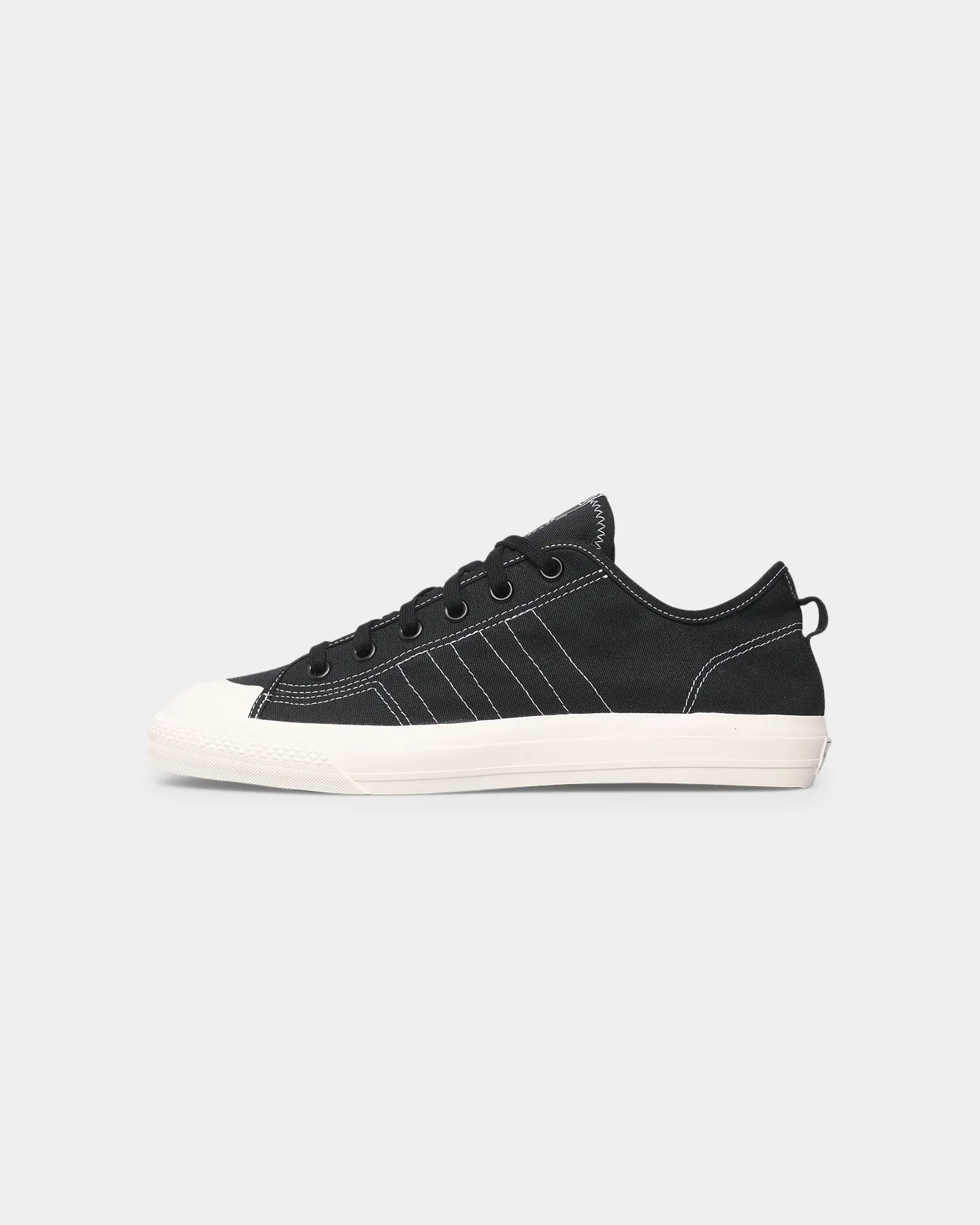 Adidas Nizza RF Core Black/Cloud White Round - toe