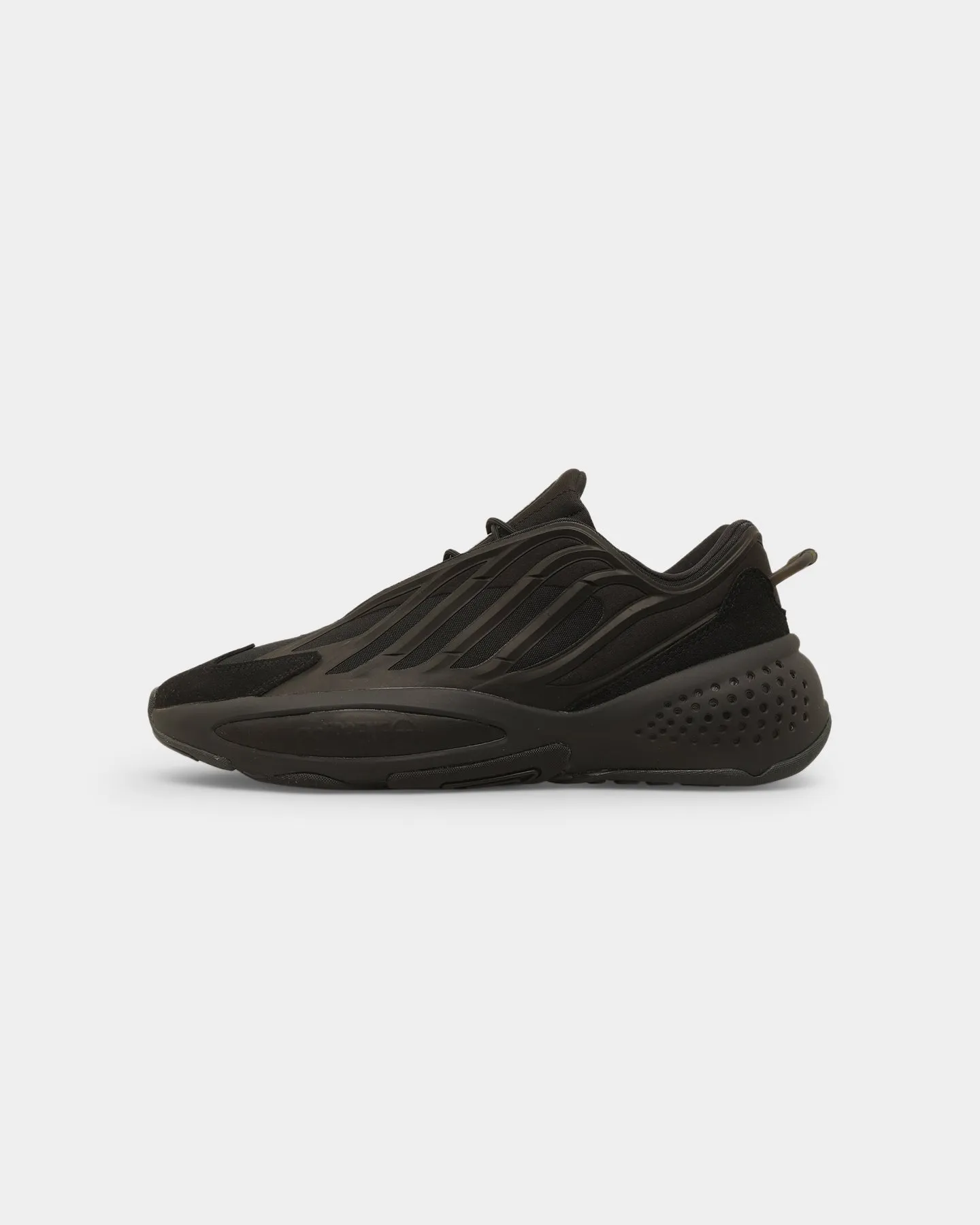 Adidas Ozrah Core Black/Carbon Lace Lock Mechanism