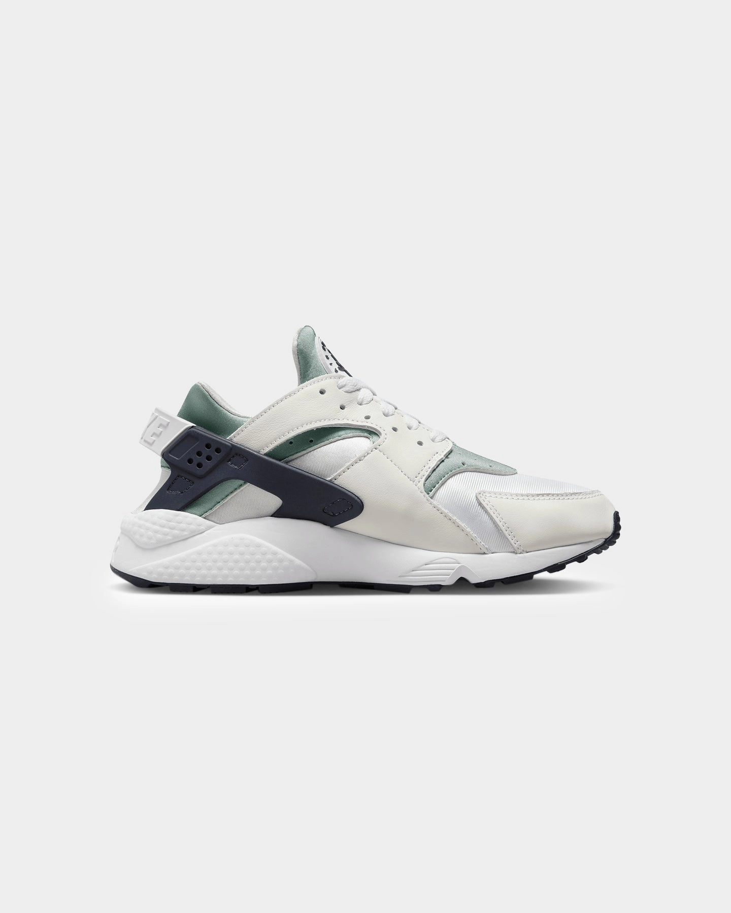 windy Nike Women's Air Huarache White/Obsidian