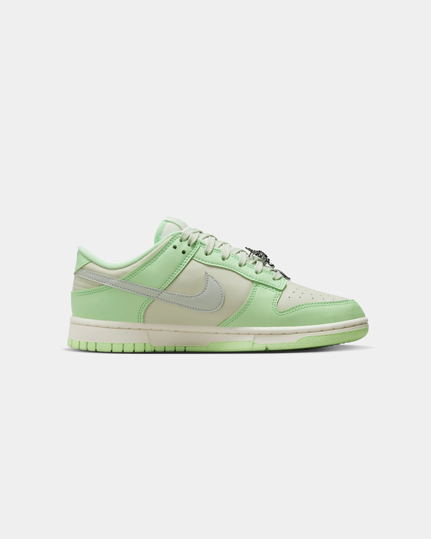 Nike Women's Dunk Low Next Nature SE Sea Glass/Light Silver Arch Support Technology Luxurious design