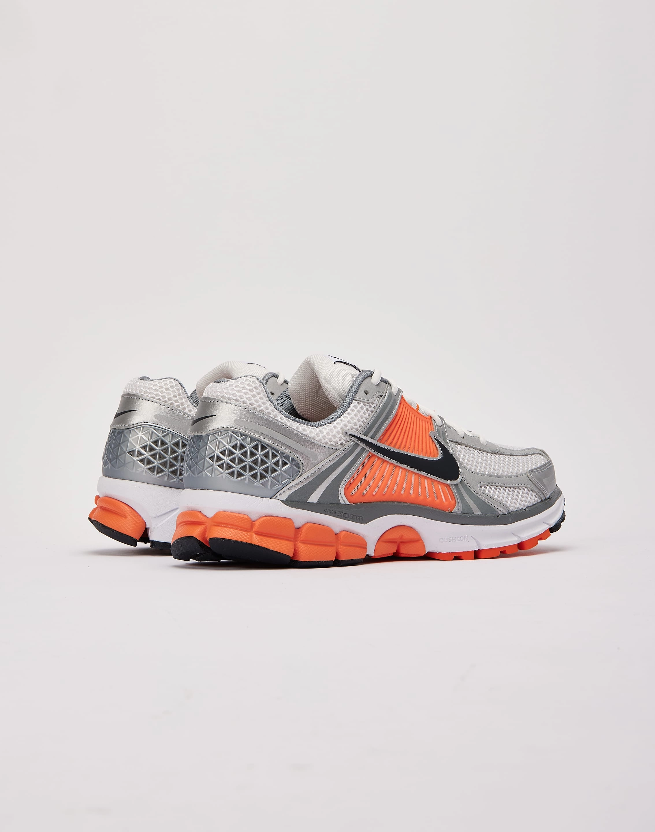 Refined chic Nike Zoom Vomero 5