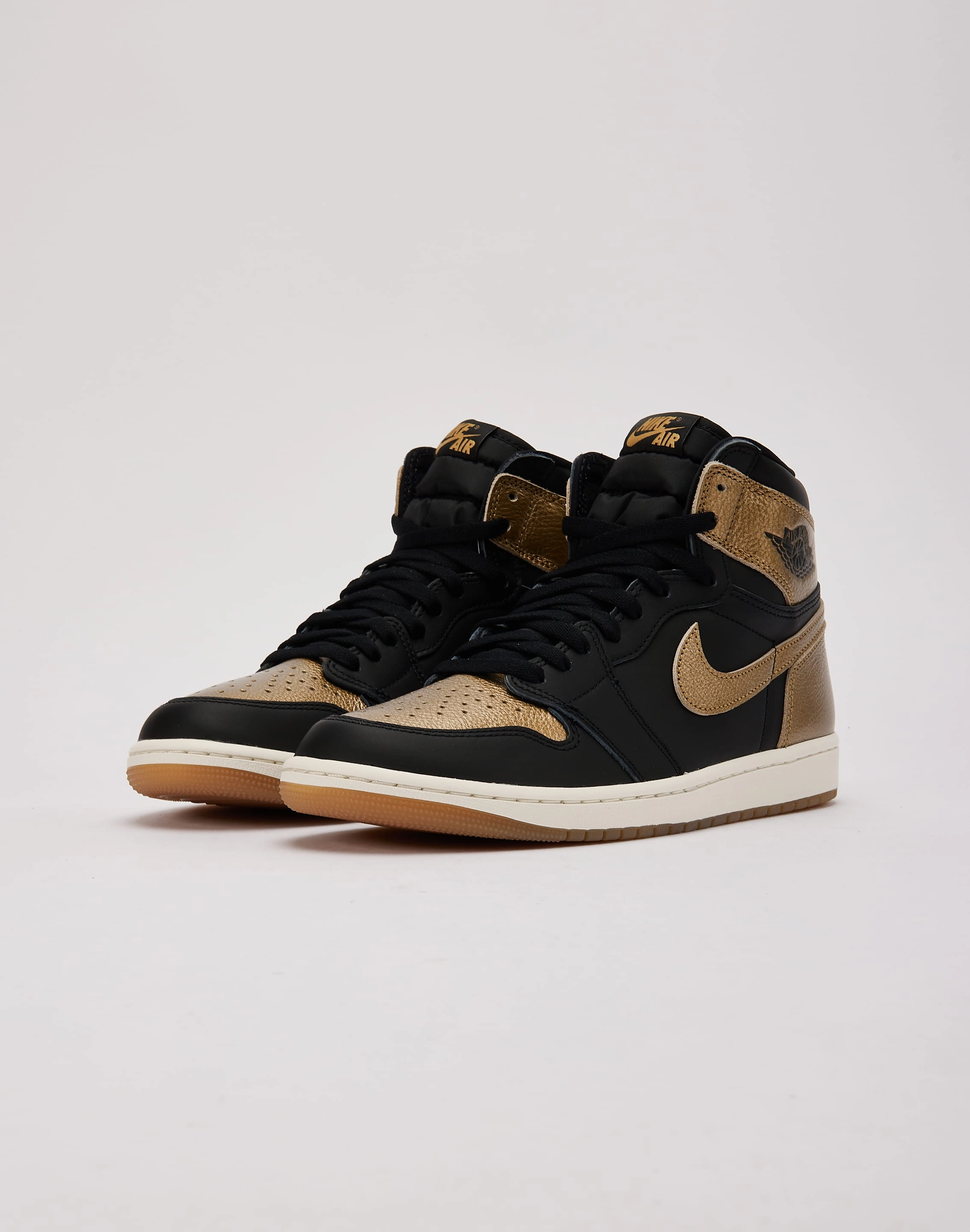 Jordan Air Jordan 1 Retro High OG 'Black And Gold' High Energy