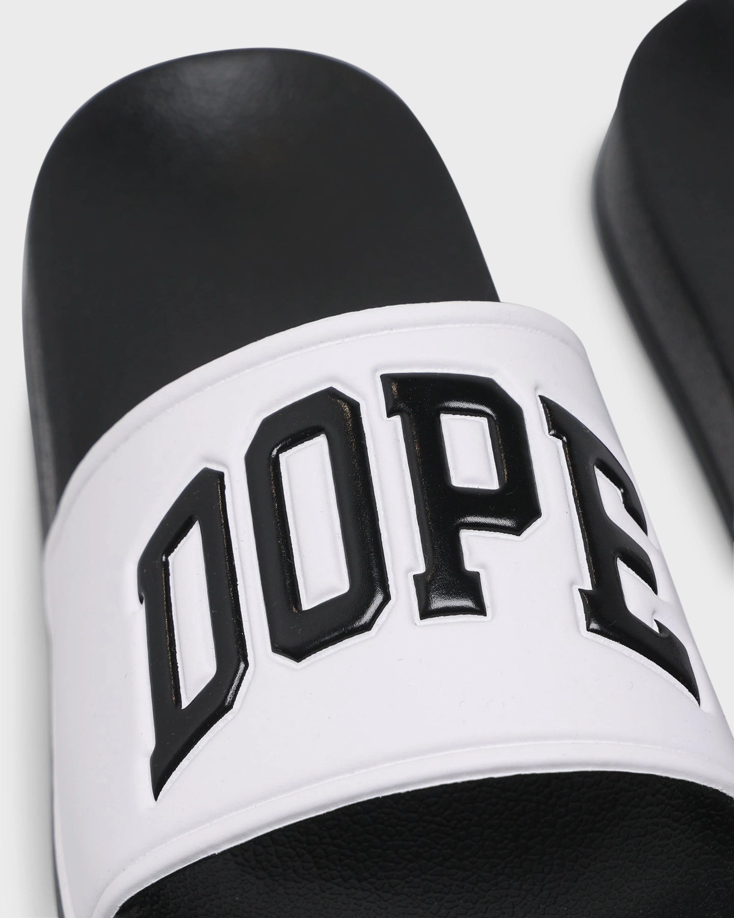 Dope Slides White/Black Thermal Regulating Liner Textured