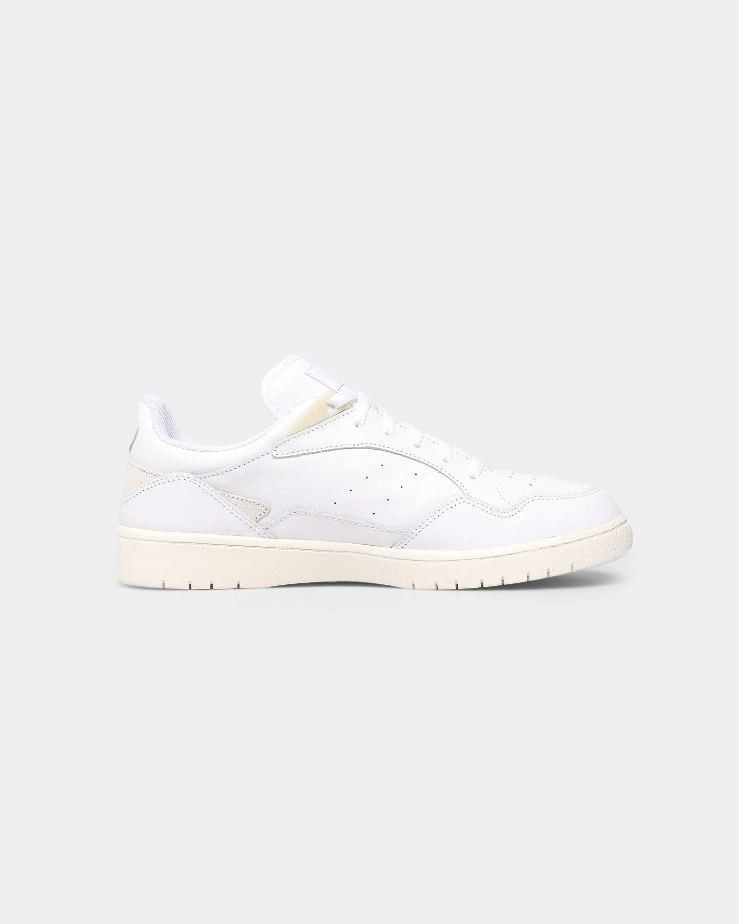 suitable for outdoor adventures ASICS Skycourt White/Cream