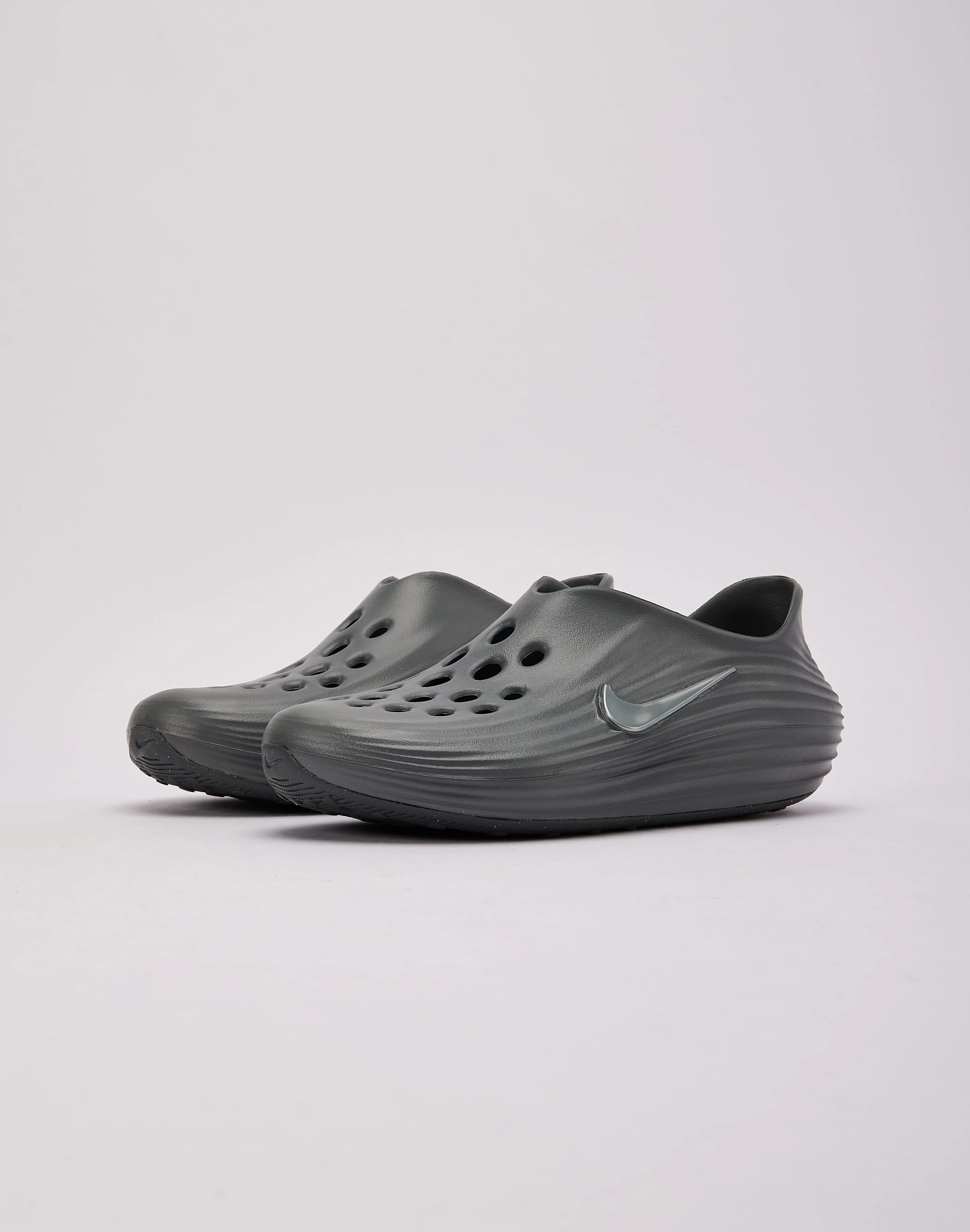Non Restrictive Toe Box Nike ReactX Rejuven8