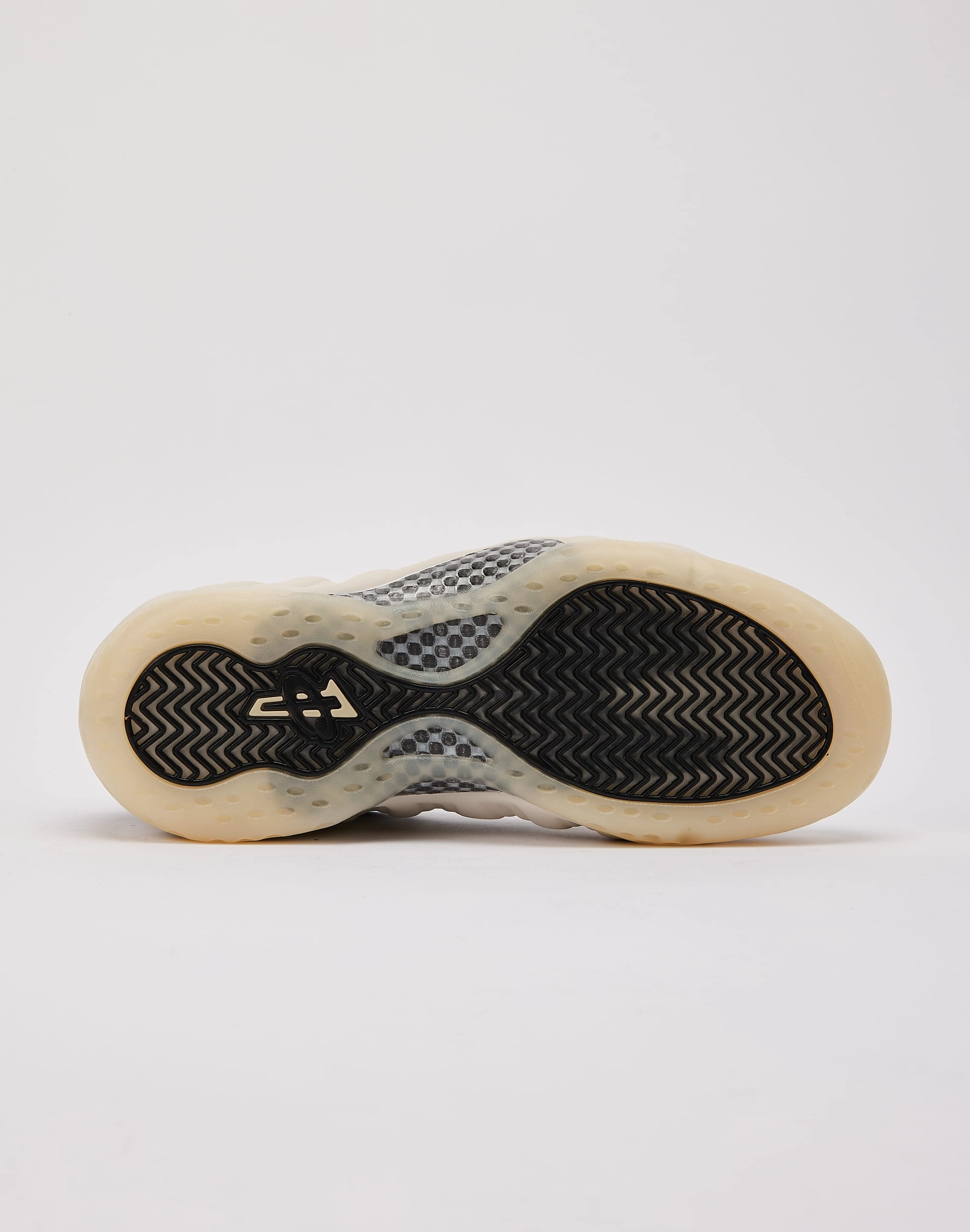 Ultra Cushioned Midsole High Traction Outsole Nike Air Foamposite One 'Light Orewood Brown'