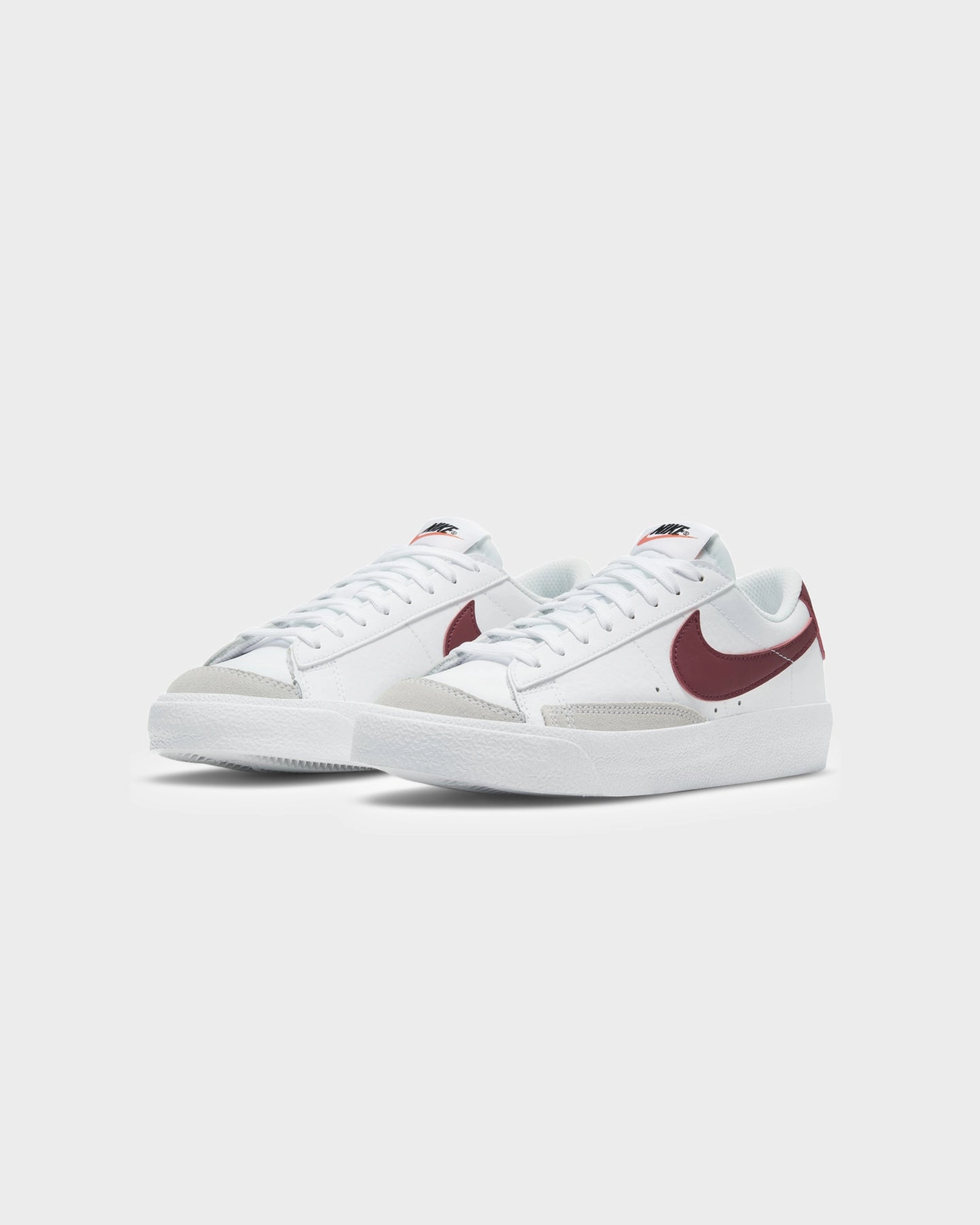 Low Top Style Seamless performance Nike Kid's Blazer Low '77 (GS) White/Team Red