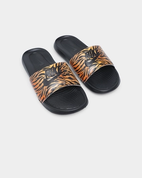 casual dancers' footwear most fall Nike Women's Victori One Slide Black/Black