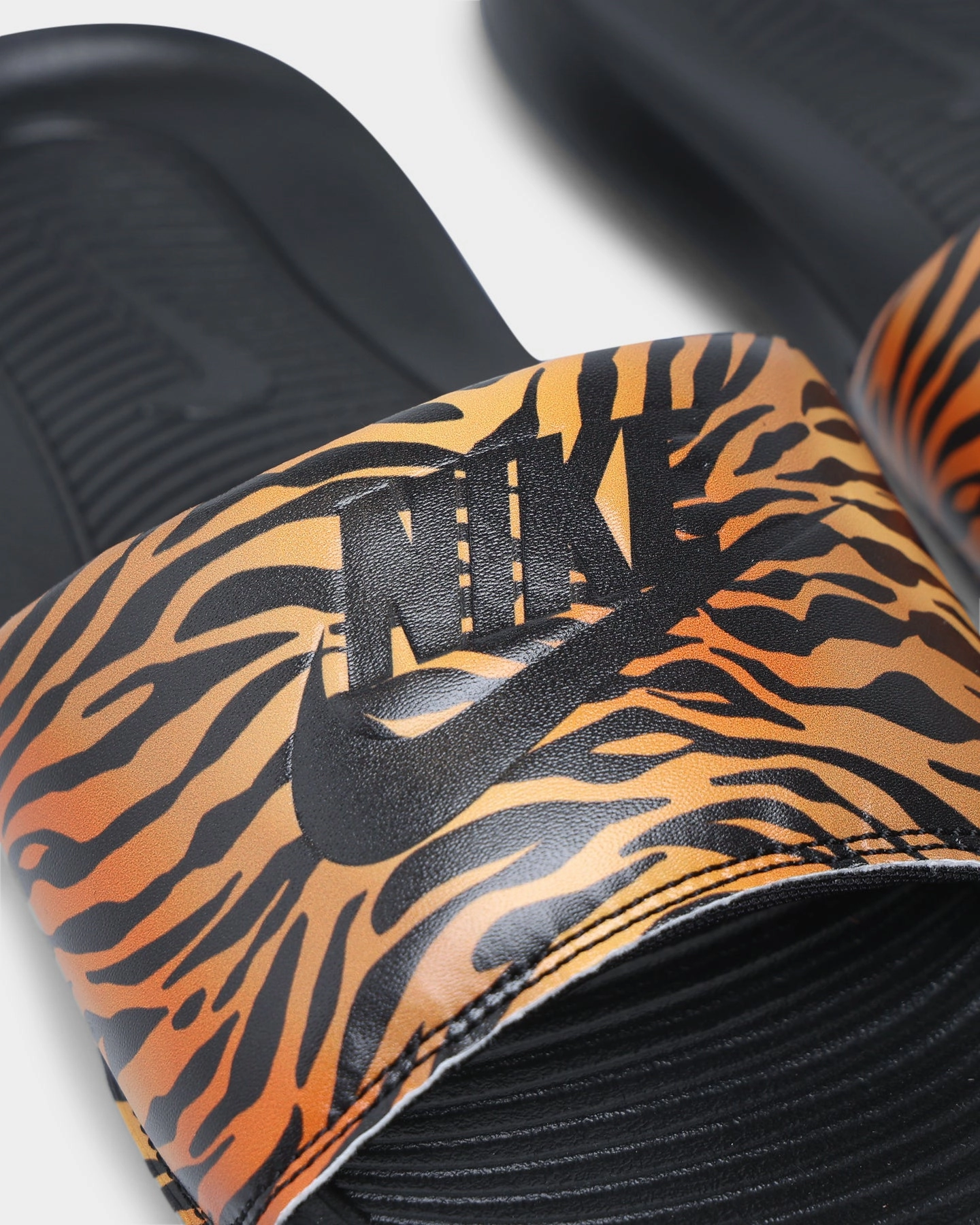 leather - type Waterproof Lining Nike Women's Victori One Slide Black/Black