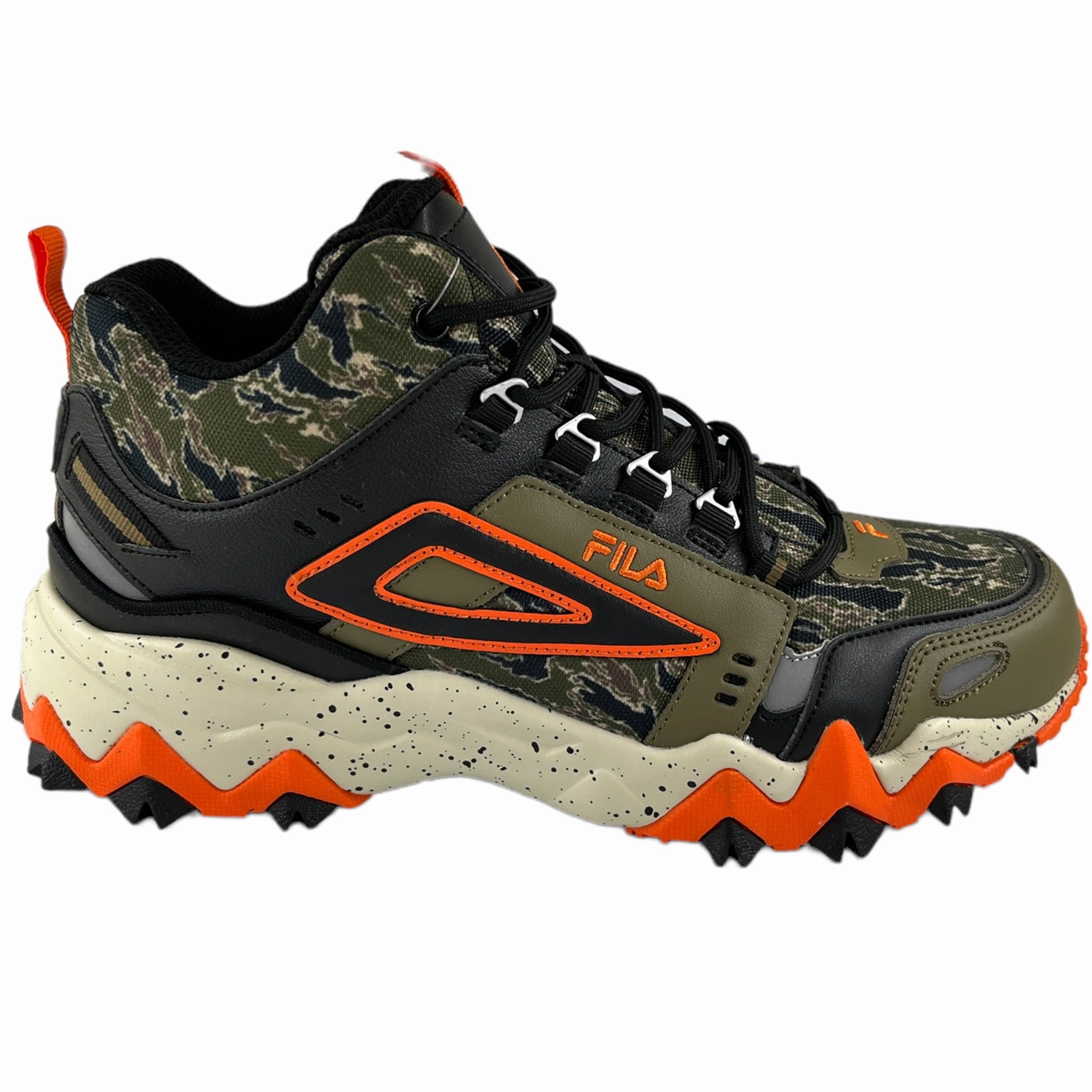 Fila Men's Oakmont TR Mid Casual Trail Running Shoes Flexible Sole Tread Pattern