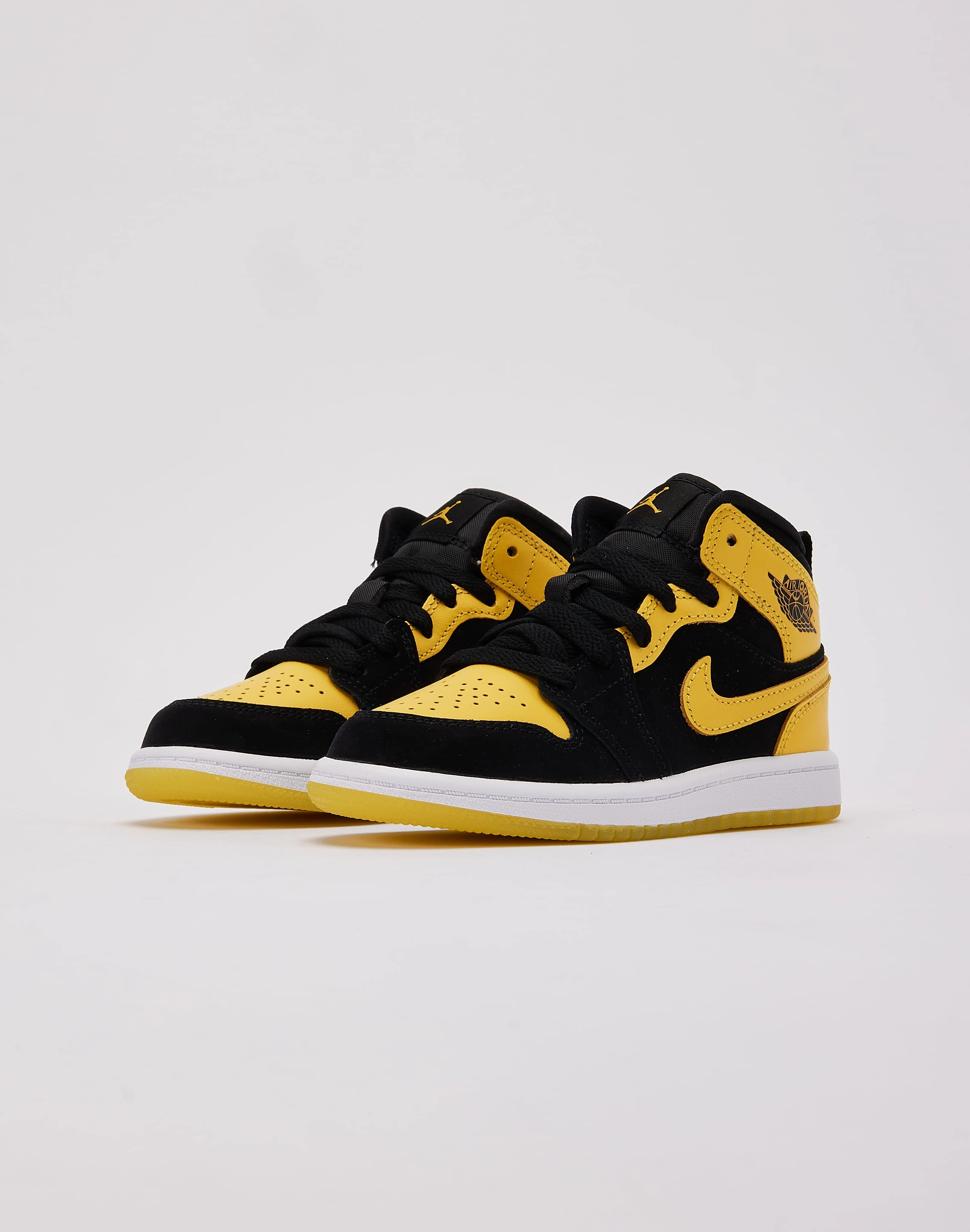 Low Profile Cushion System Grip Flow Design Jordan Air Jordan 1 Mid SE 'New Love' Pre-School