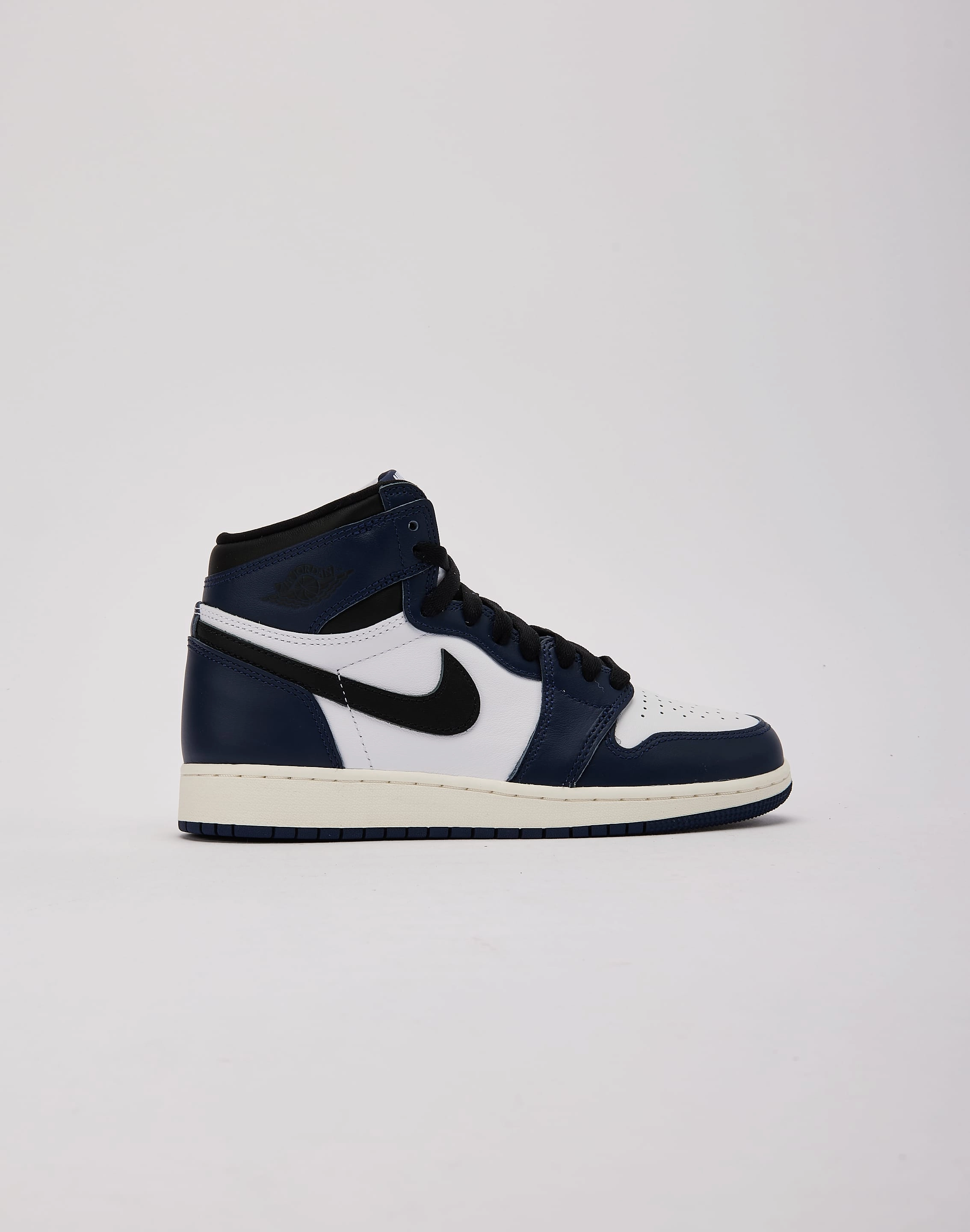 Jordan Air Jordan 1 Retro High OG 'Midnight Navy' Grade-School Shock absorption system Sharp Response