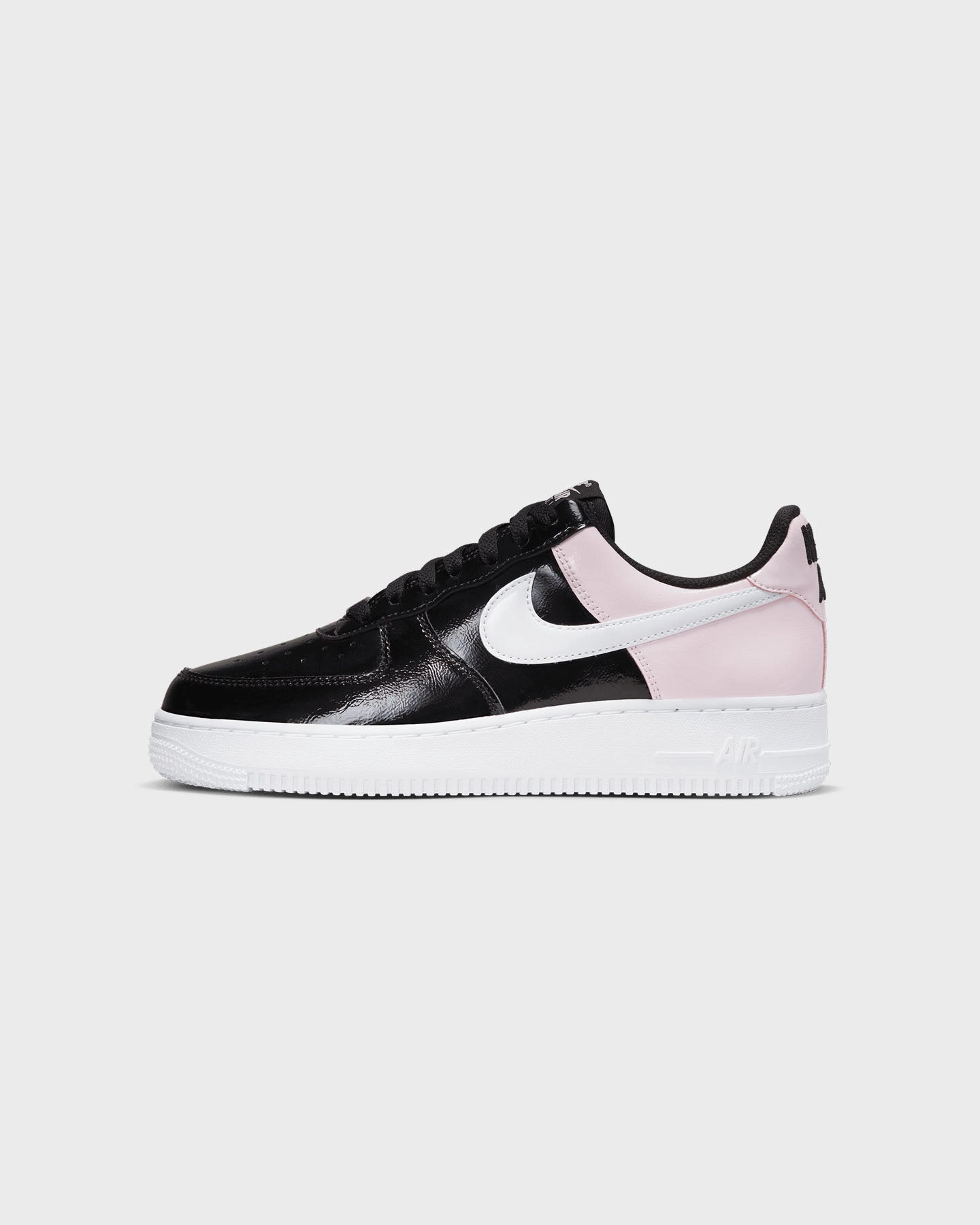 Tailored arch Nike Women's Air Force 1 '07 Pink Foam/White