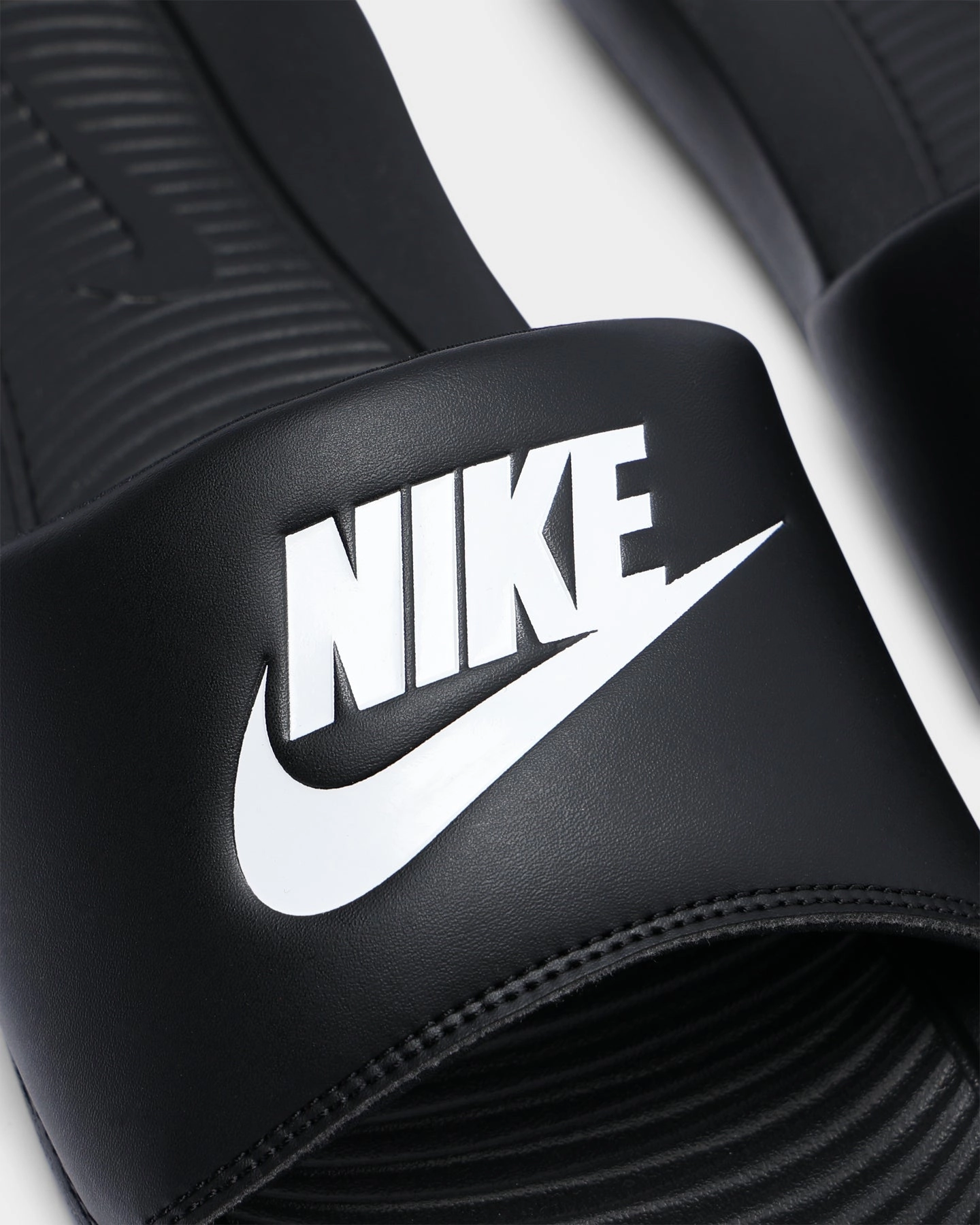 most classic All-day Traction Nike Victori One Slide Black/White/Black
