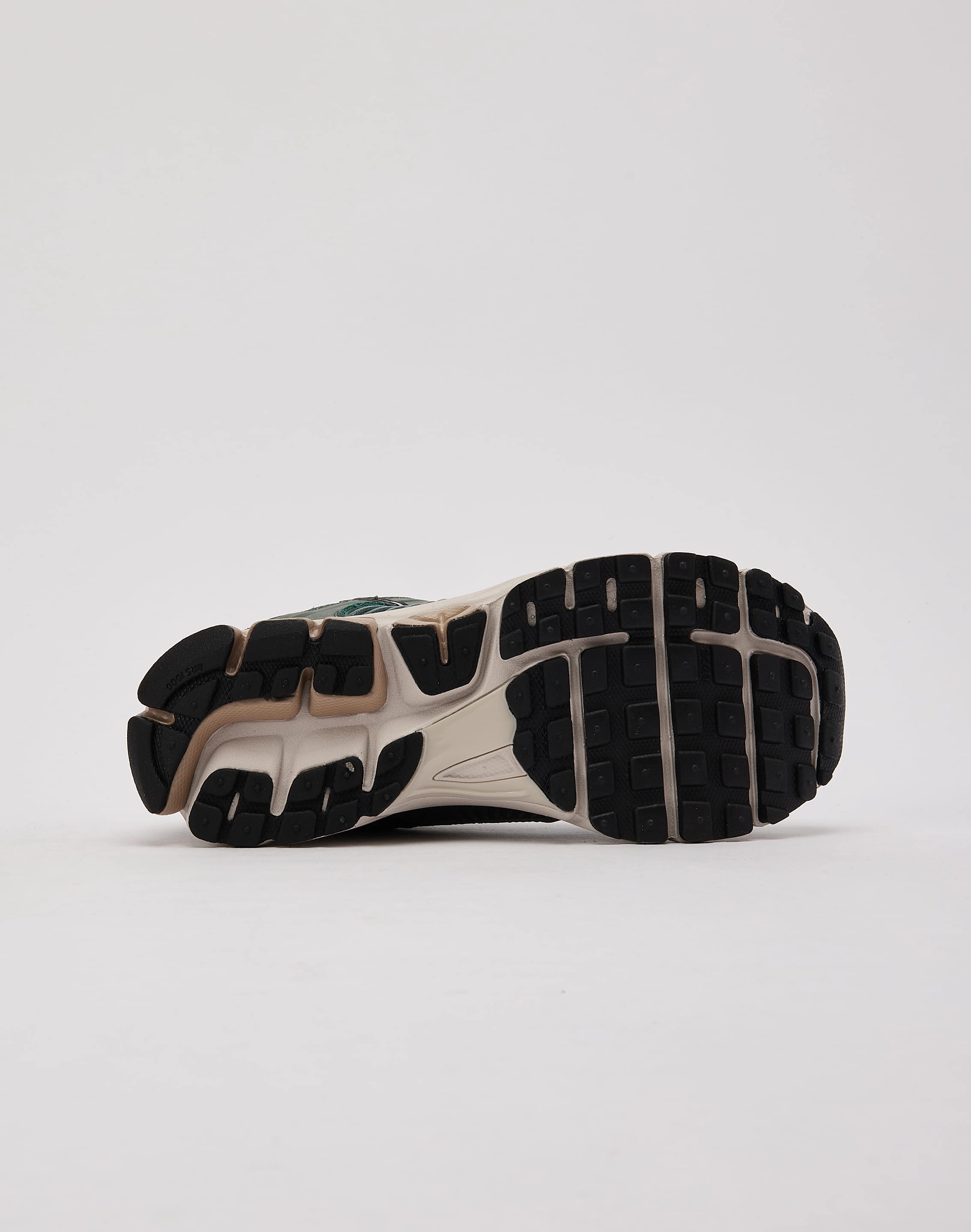 Nike Zoom Vomero 5 Durable Base