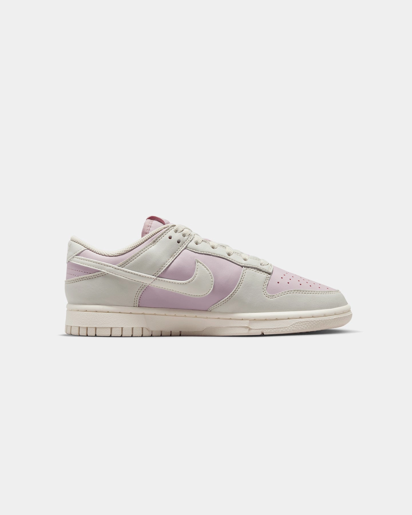 Nike Women's Dunk Low Next Nature Light Bone rewarding