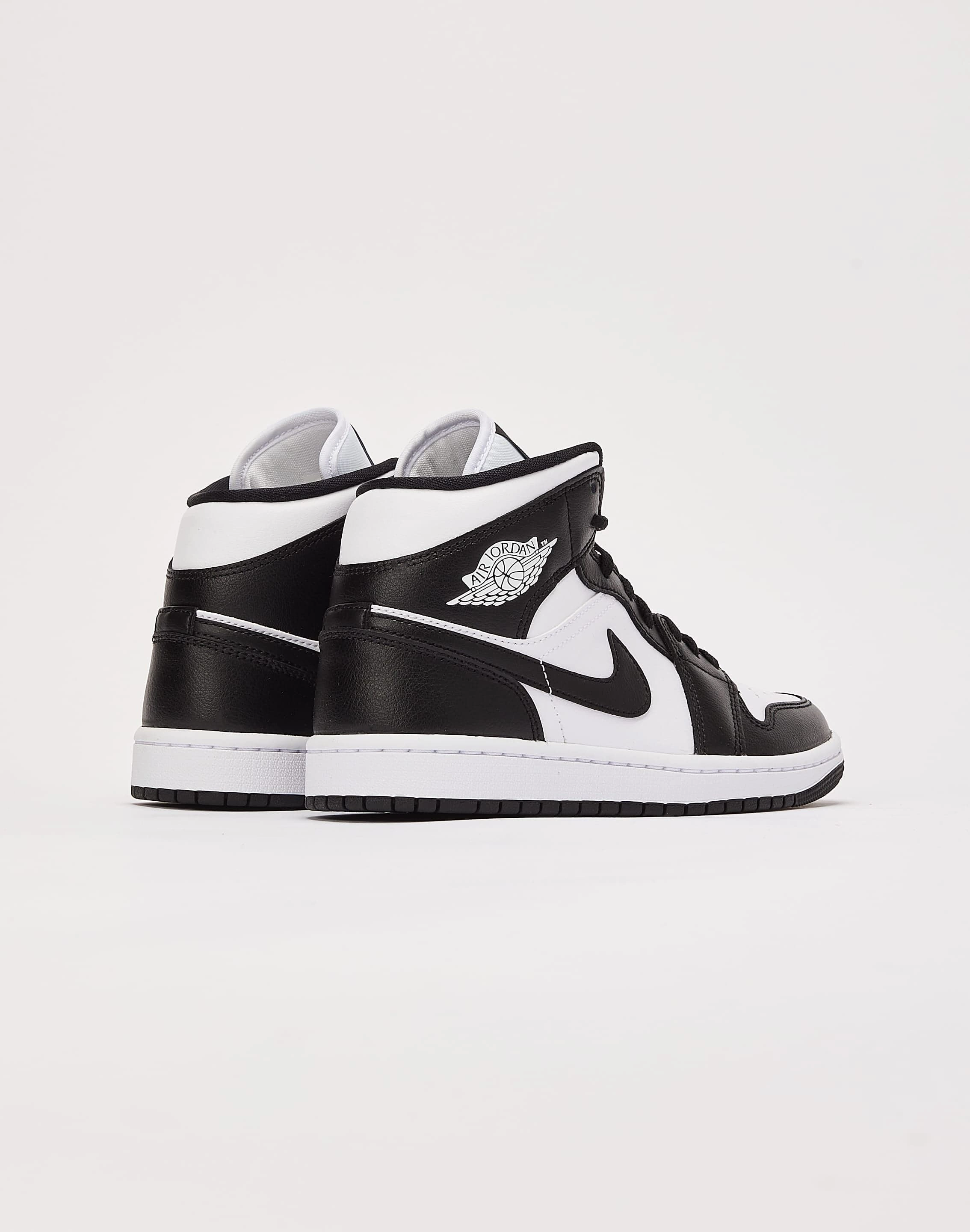 Stylish Wear Modern Form Jordan Air Jordan 1 Mid