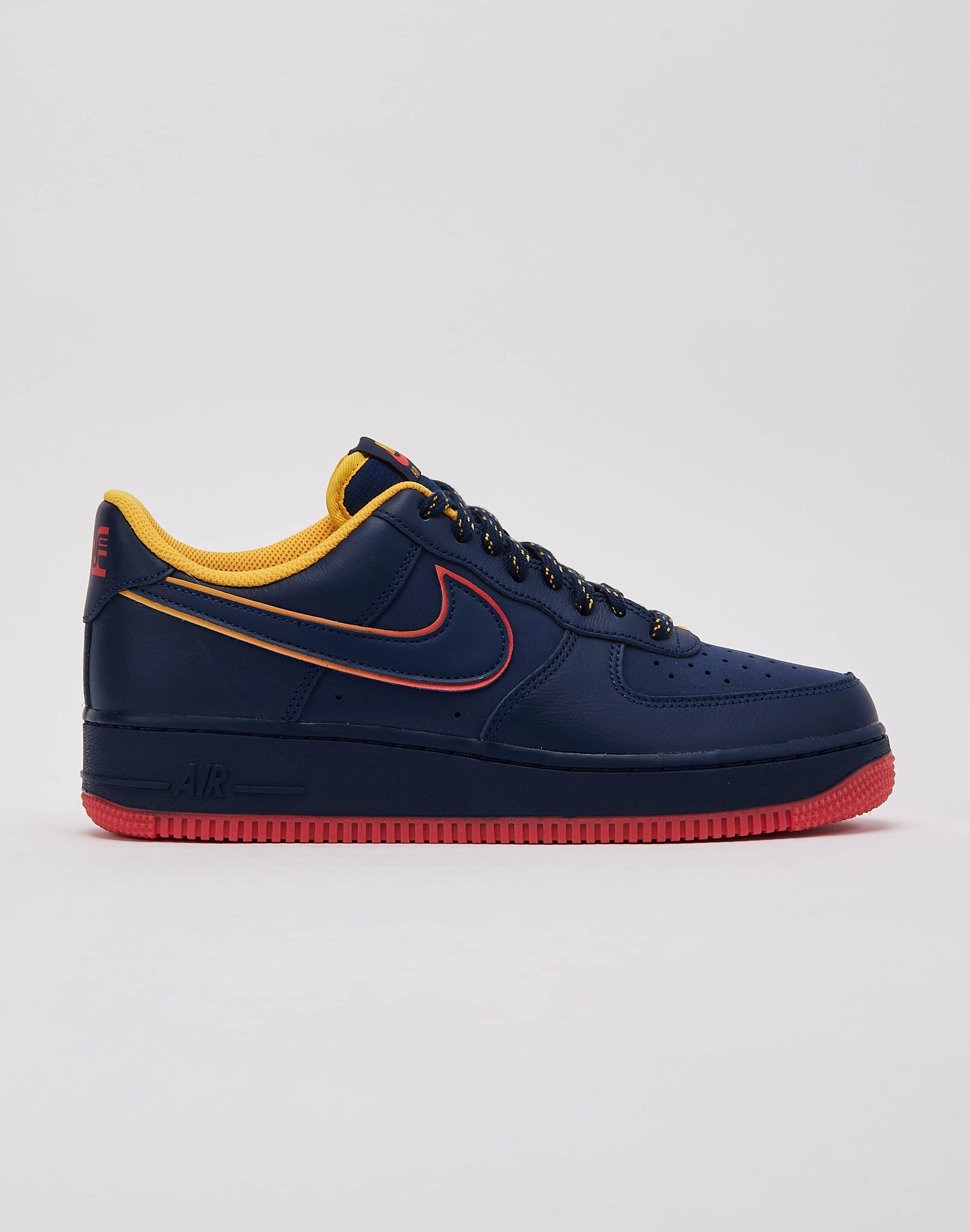Water resistant coating Comfortable Inner Lining Nike Air Force 1 Low '07 LV8 'Retro Lettering'