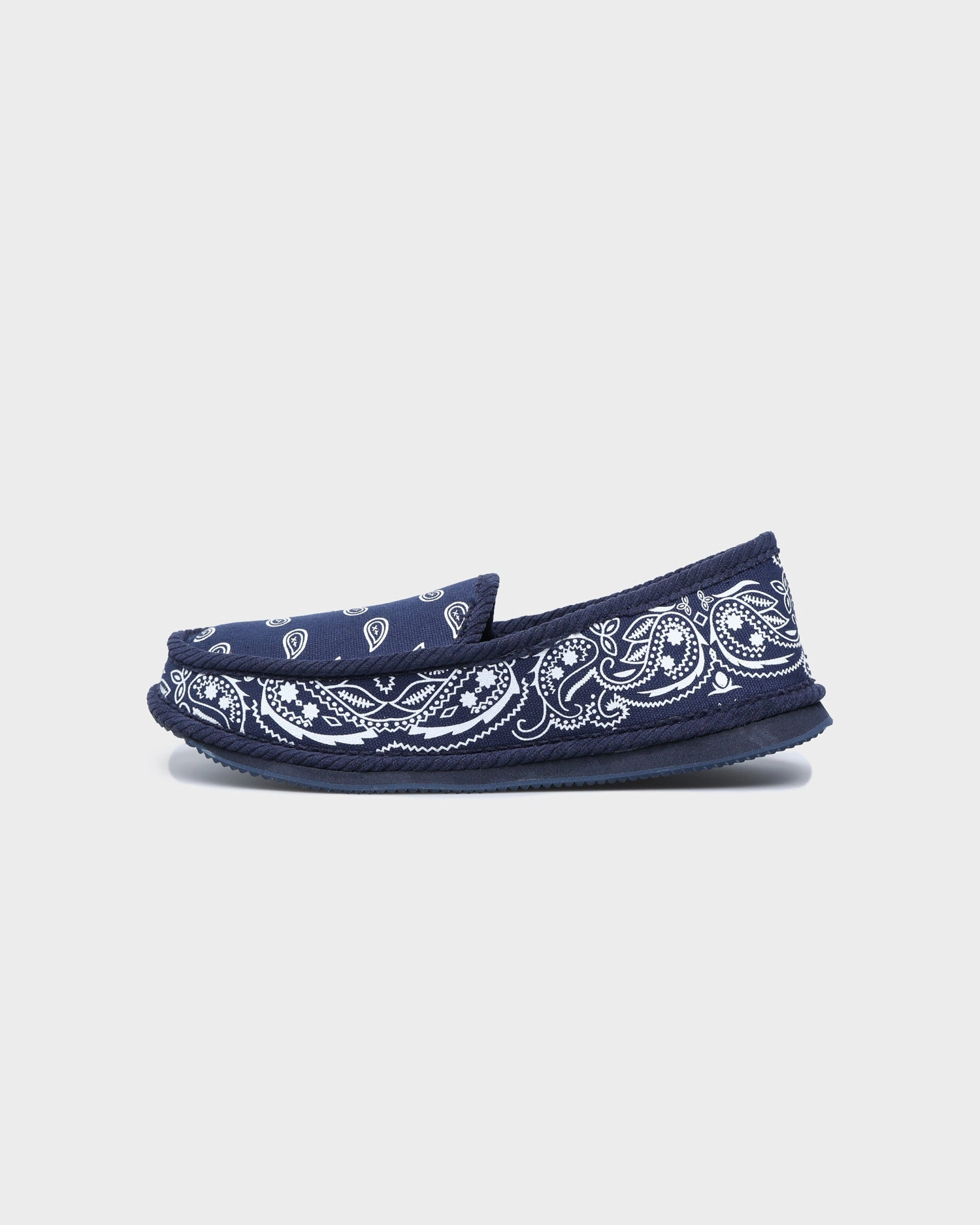 Goat Crew Bandana Slipper Navy/White Pilates pool - specific features