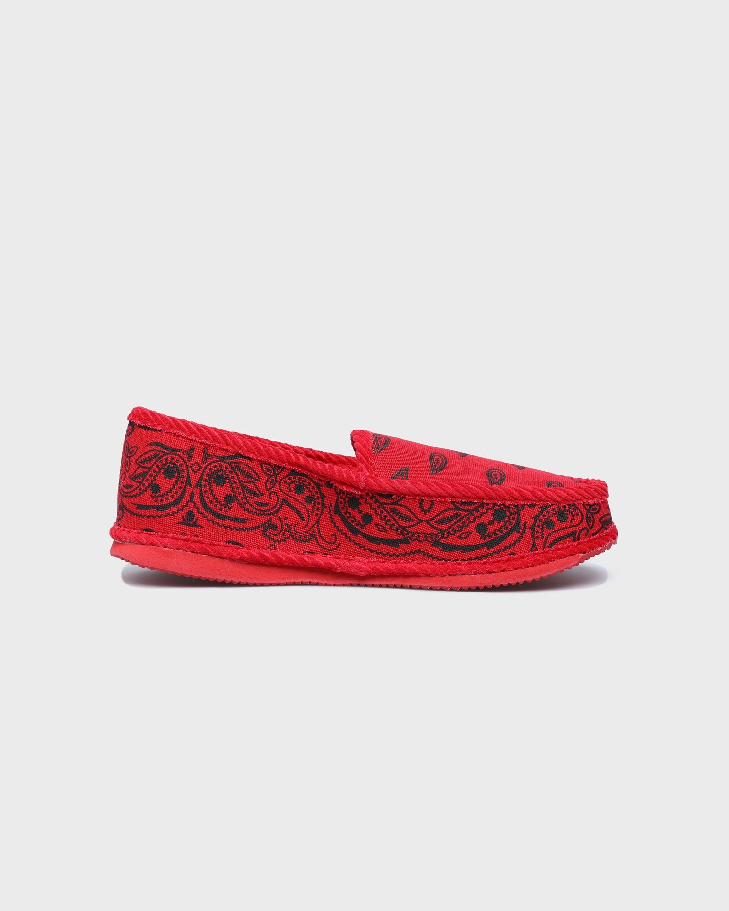 Luxe cushioning Supportive Heel Counter Goat Crew Bandana Slipper Red/Black