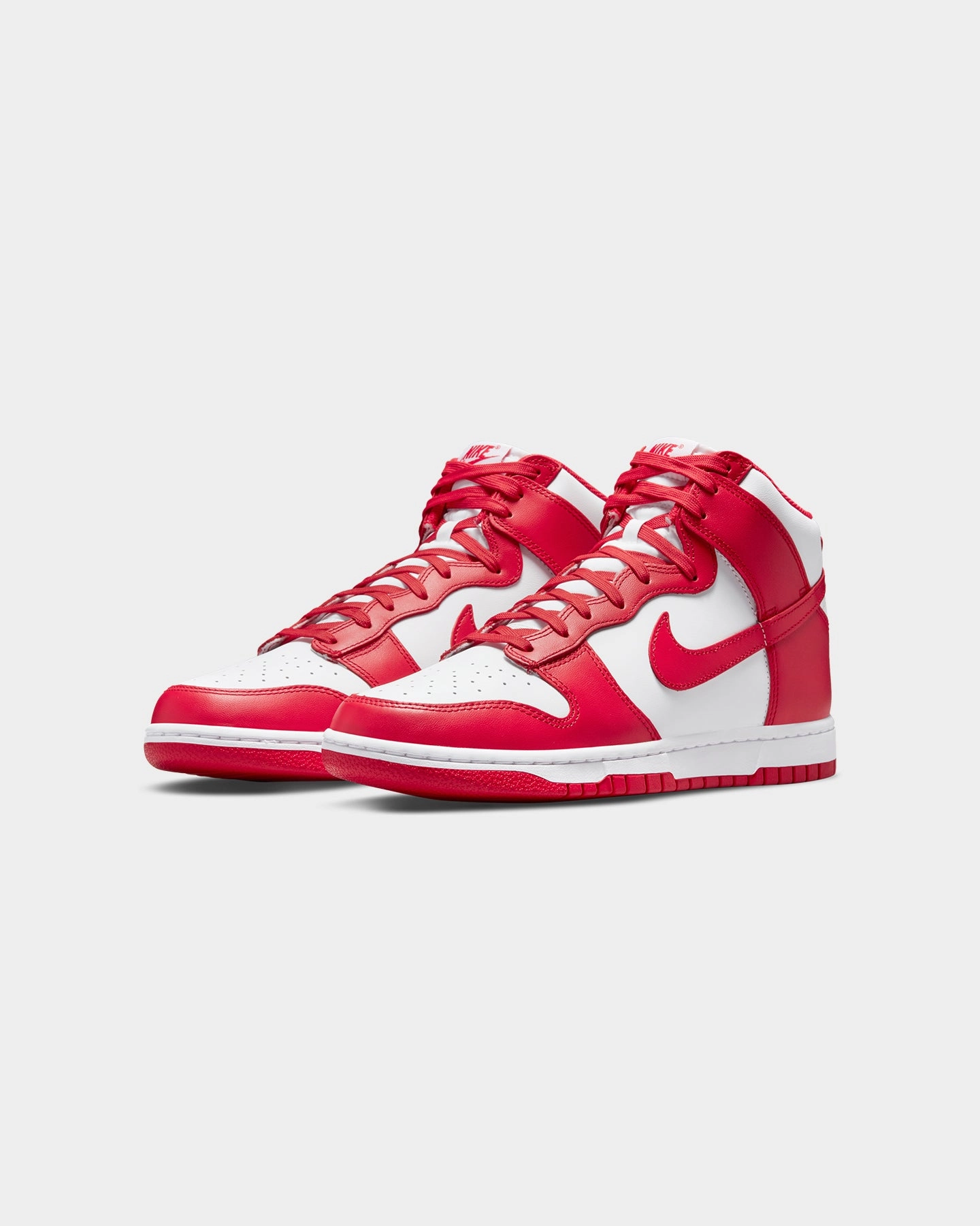 passionate runners' shoes funky Nike Dunk High Retro University red