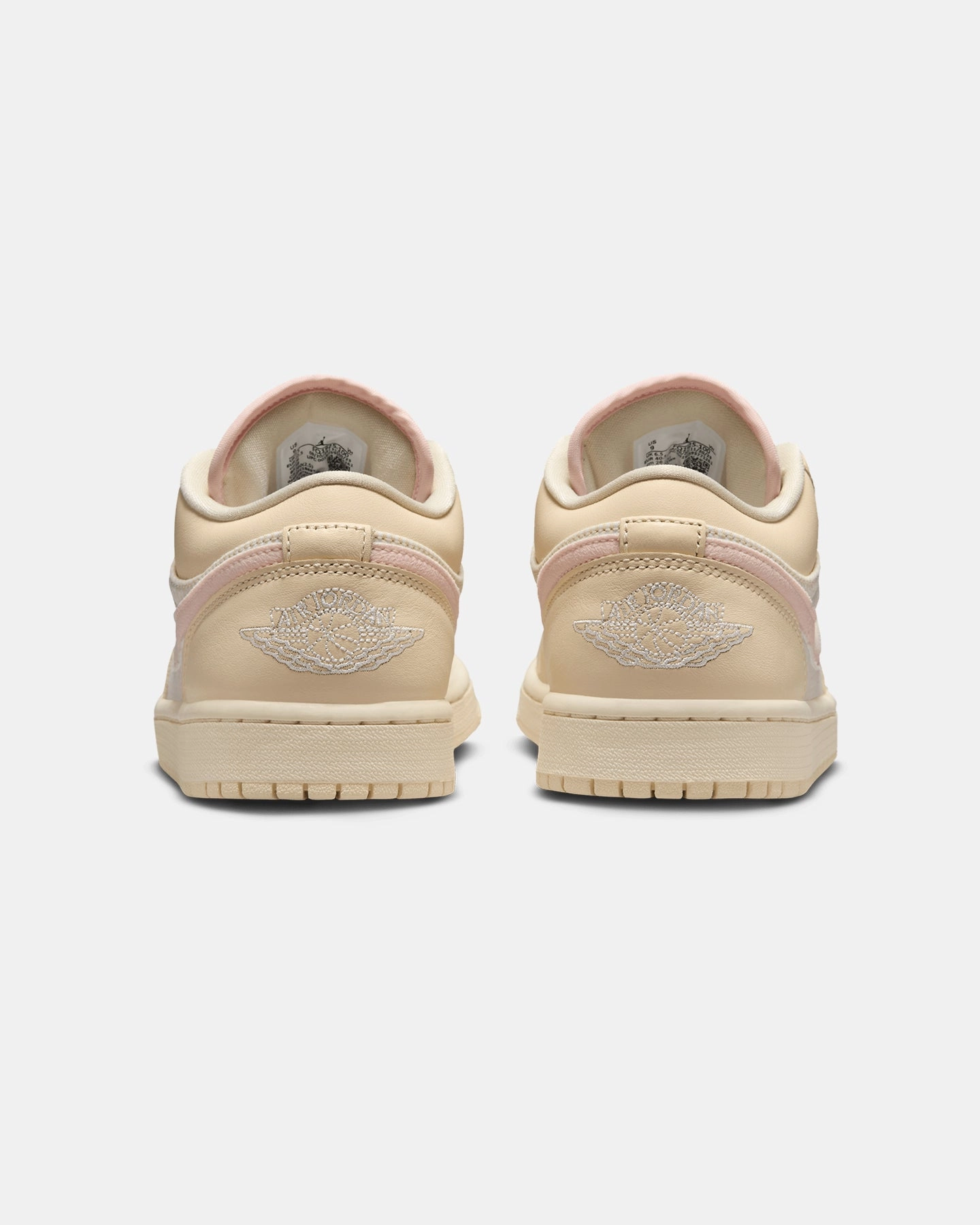 Jordan Women's Air Jordan 1 Low SE "Linen" Muslin/Legend Pink Ultra-soft piece
