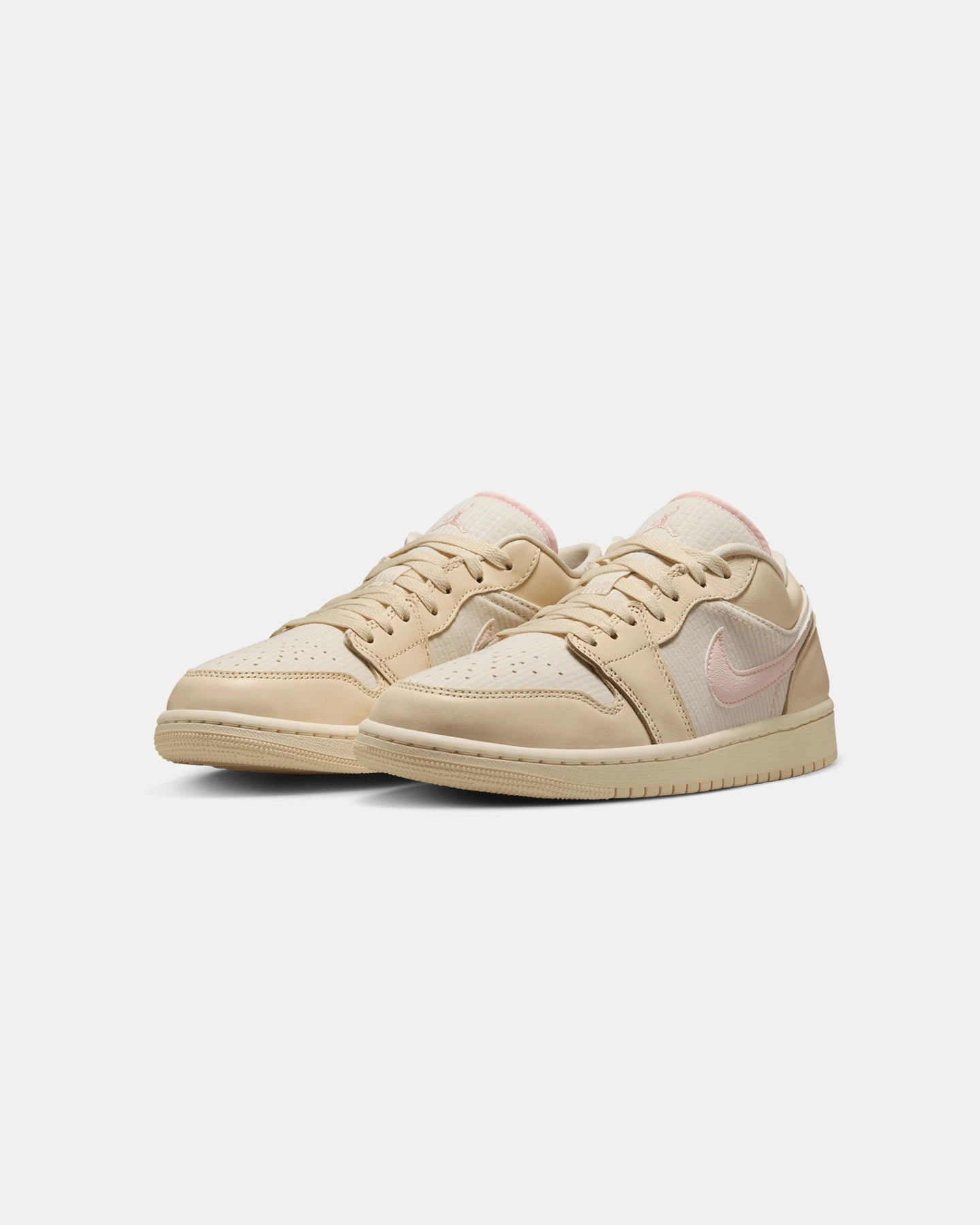 Jordan Women's Air Jordan 1 Low SE "Linen" Muslin/Legend Pink spring shoe collections