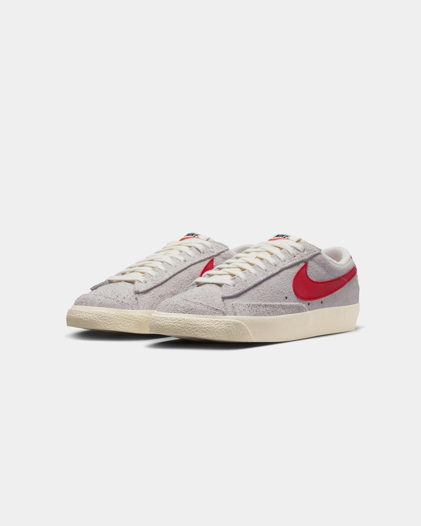 Nike Women's Blazer Low '77 Vintage Summit White/Grey Durable Outsole