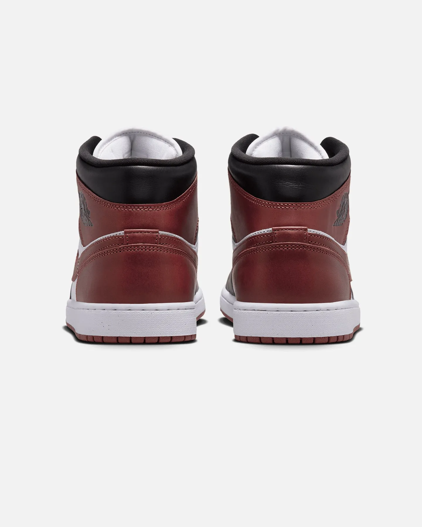 Chic Comfort Jordan Air Jordan 1 Mid SE "Dark Pony" White/Dark Pony-Black