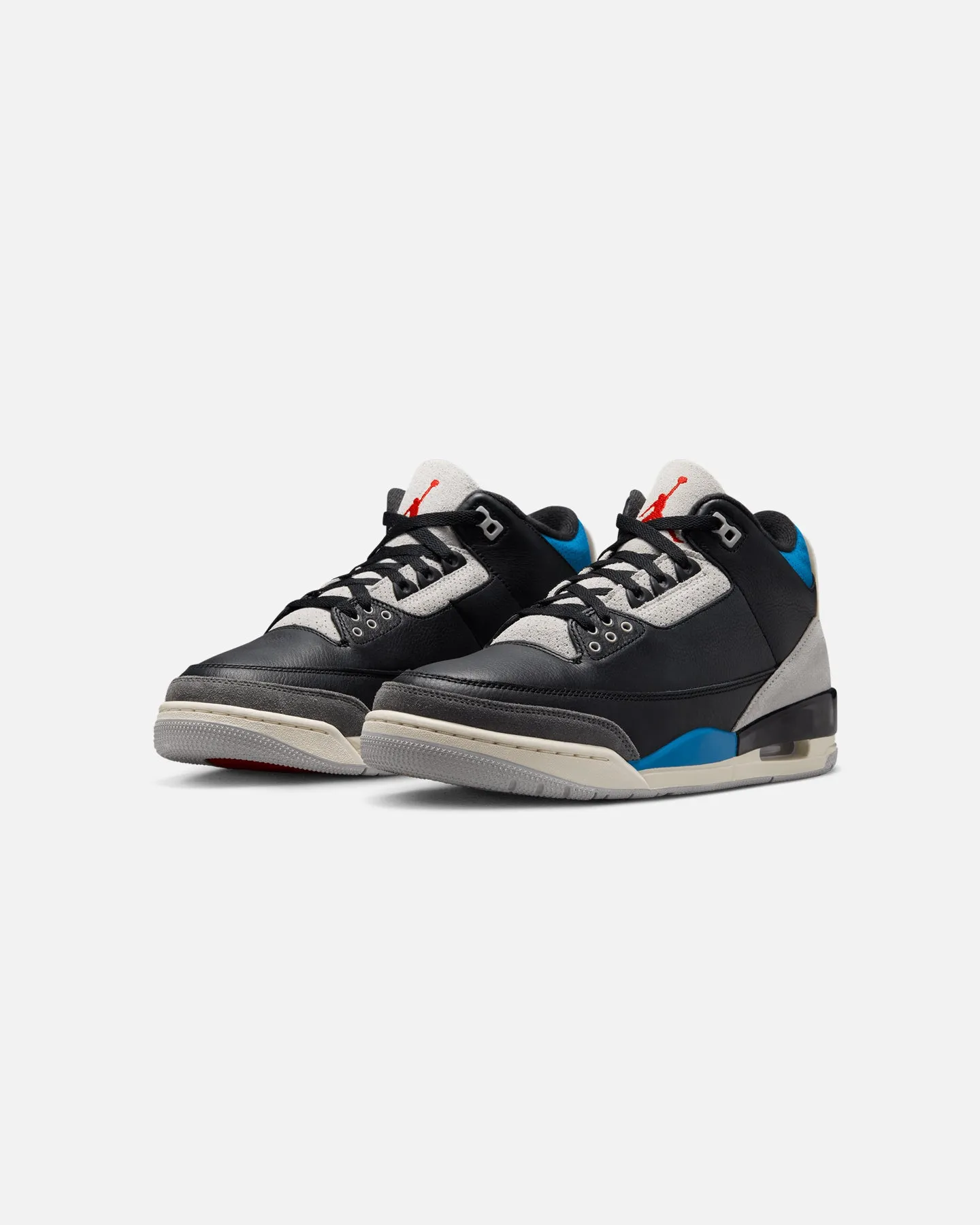 Jordan Air Jordan 3 Retro "Rare Air" Black/Chile Red-Neutral Grey Speed Walk Seamless construction