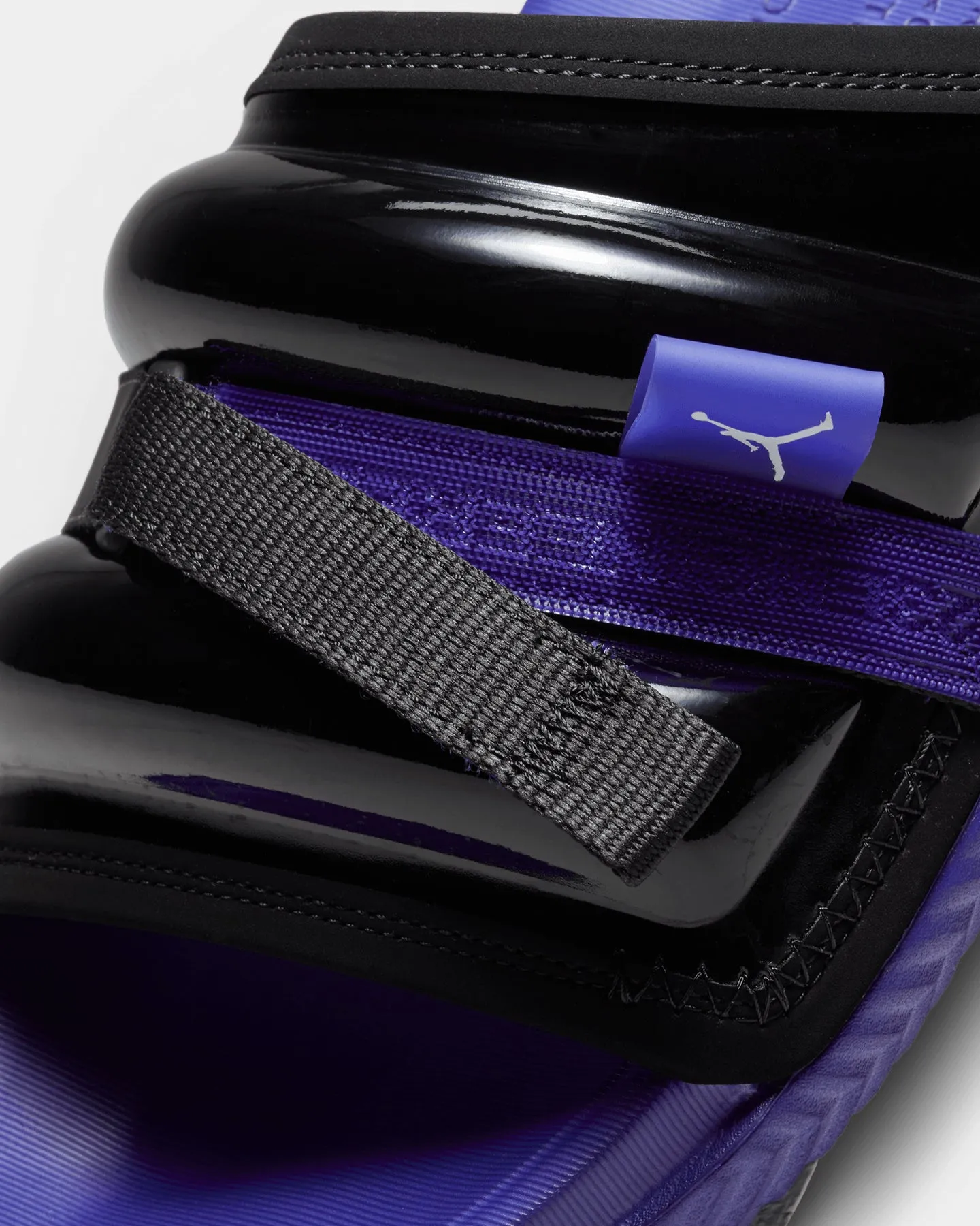 Slip-resistant durability Jordan Super Play Slides Black/White-Dark Concord