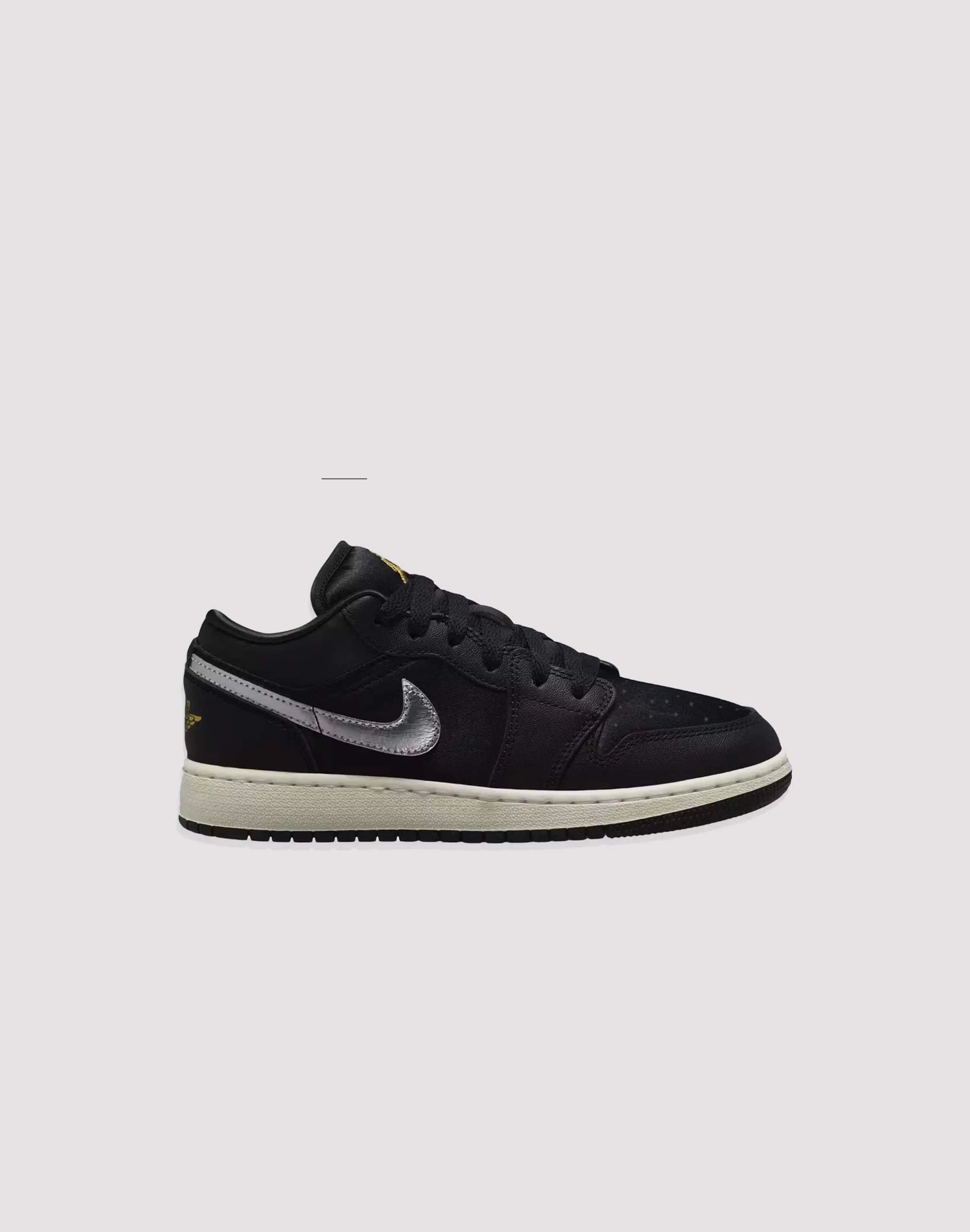 Multi Directional Grip Technology Jordan Air Jordan 1 Low Grade-School