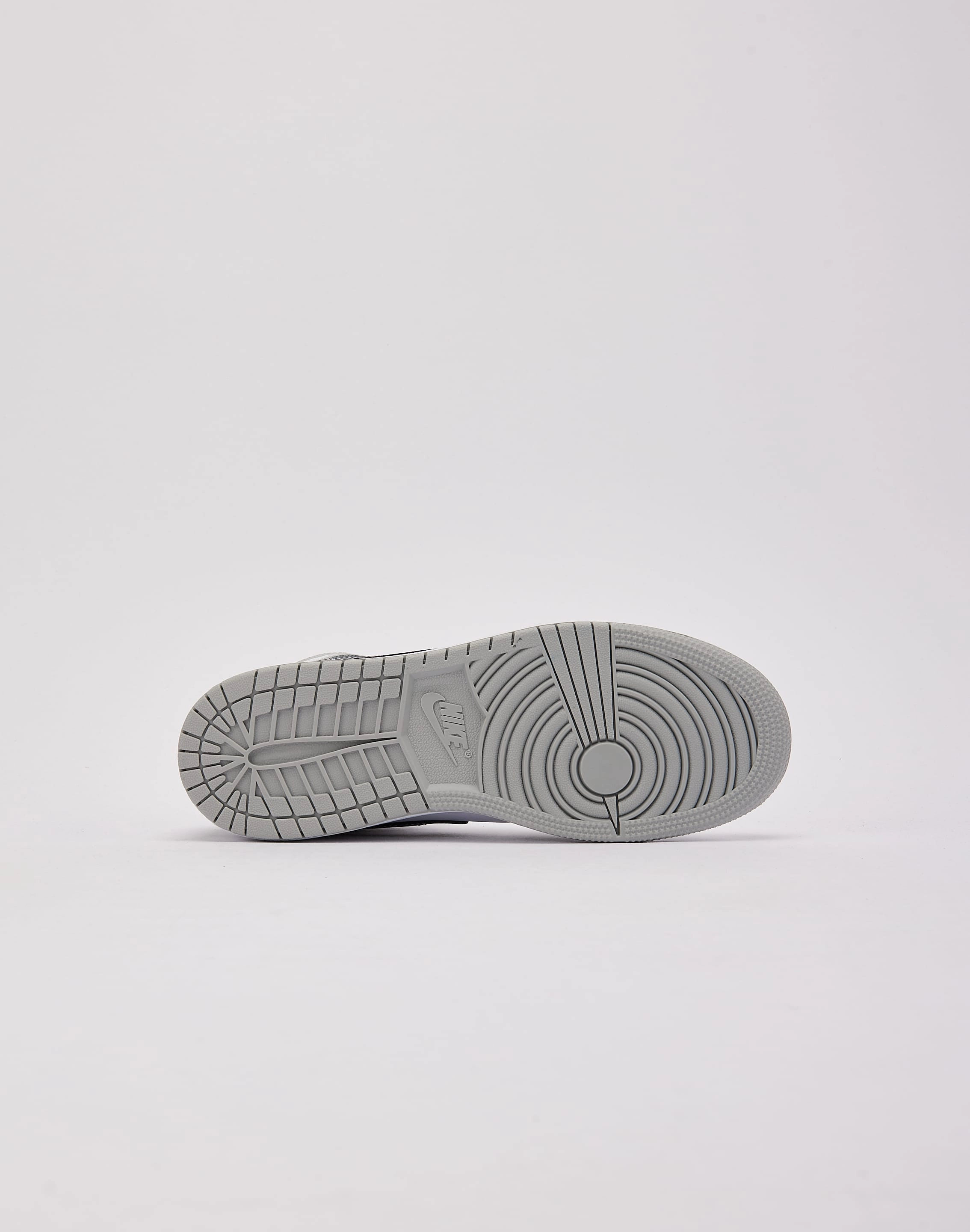 Jordan Air Jordan 1 Mid Grade-School Breathable Upper Design Non Restrictive Design