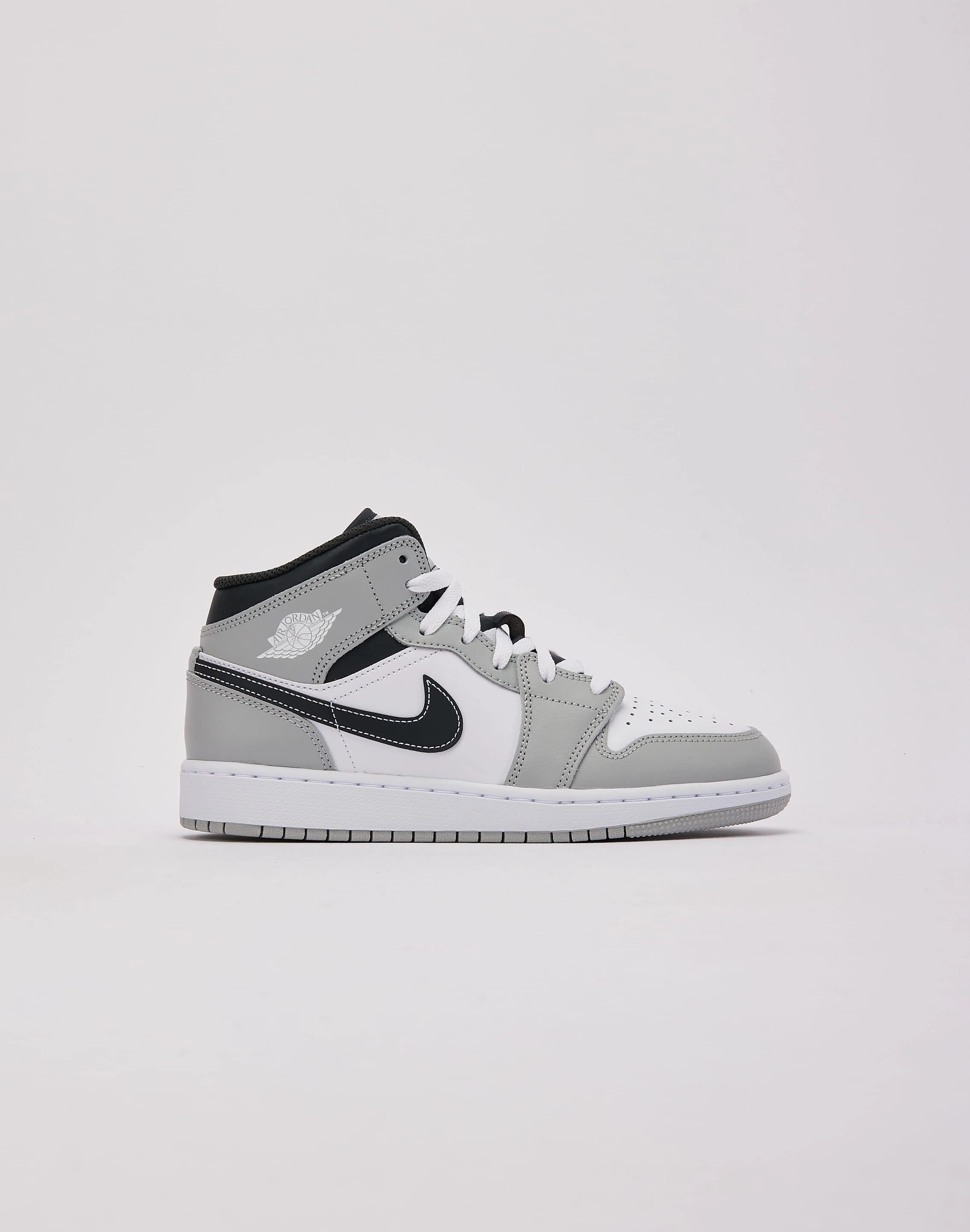 Hyper Breathable Fabric Jordan Air Jordan 1 Mid Grade-School