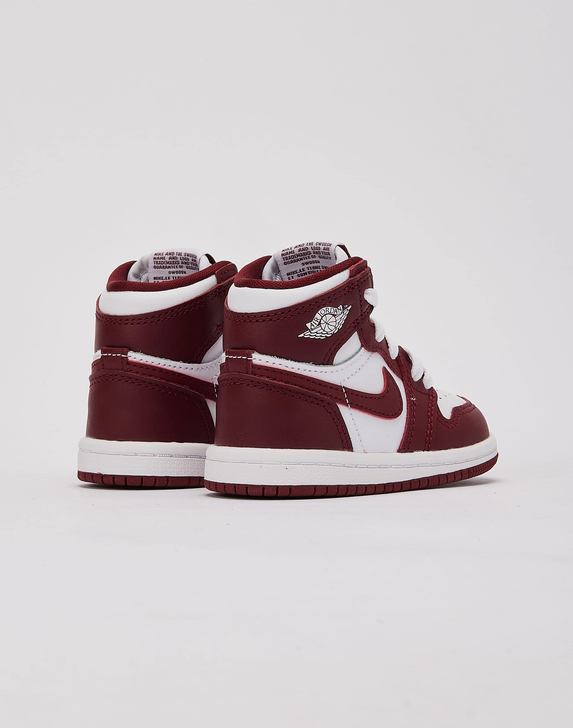 Jordan Air Jordan 1 Retro High OG 'Artisanal Red' Toddler design - complexity - level