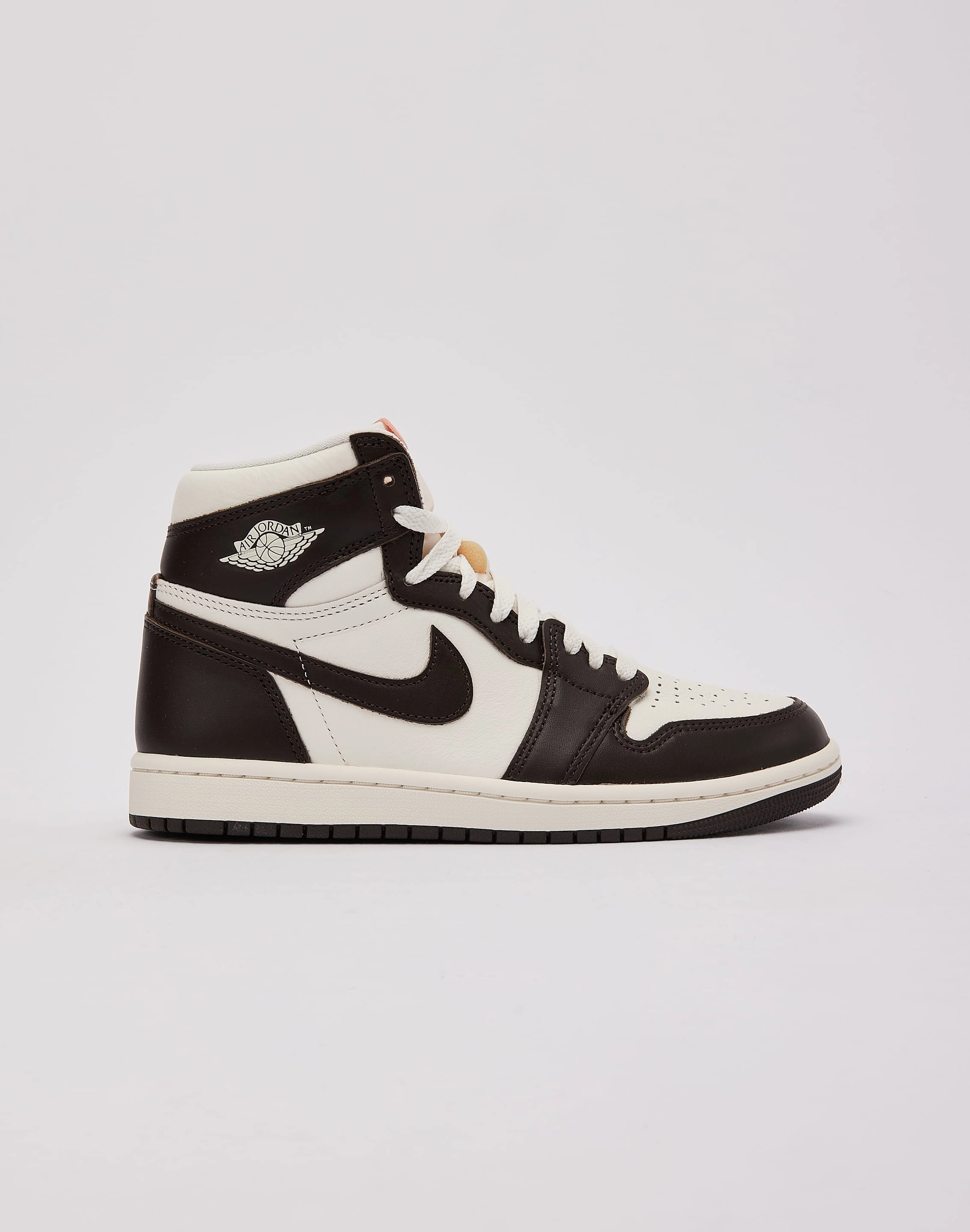 Flexible Grip Jordan Air Jordan 1 Retro High OG 'Baroque Brown'