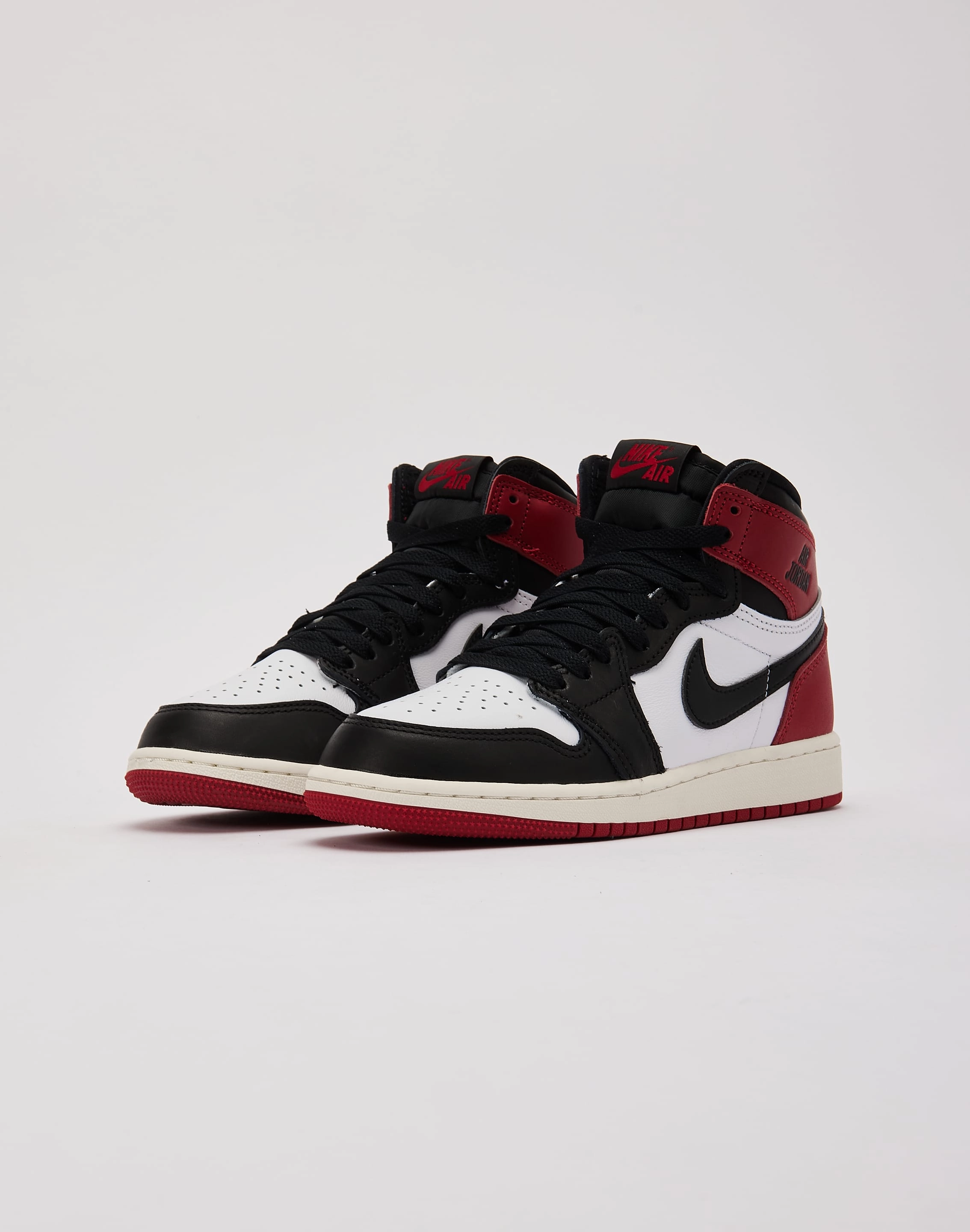 LightweightOutsole Secure Foot Support Jordan Air Jordan 1 Retro High OG 'Black Toe Reimagined' Grade-School