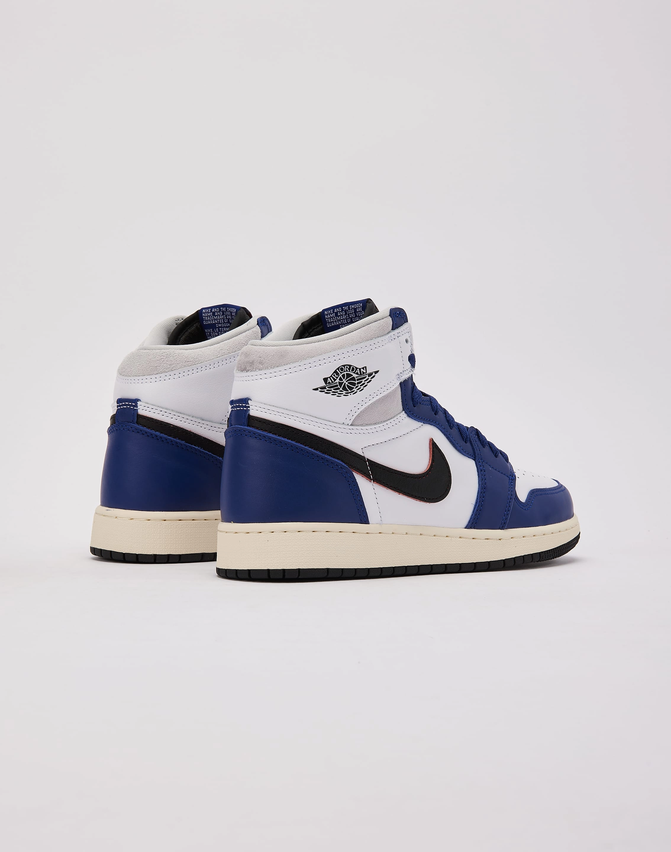 Jordan Air Jordan 1 Retro High OG 'Rare Air' Grade-School Bonded TPU Frame Compression Molding Construction
