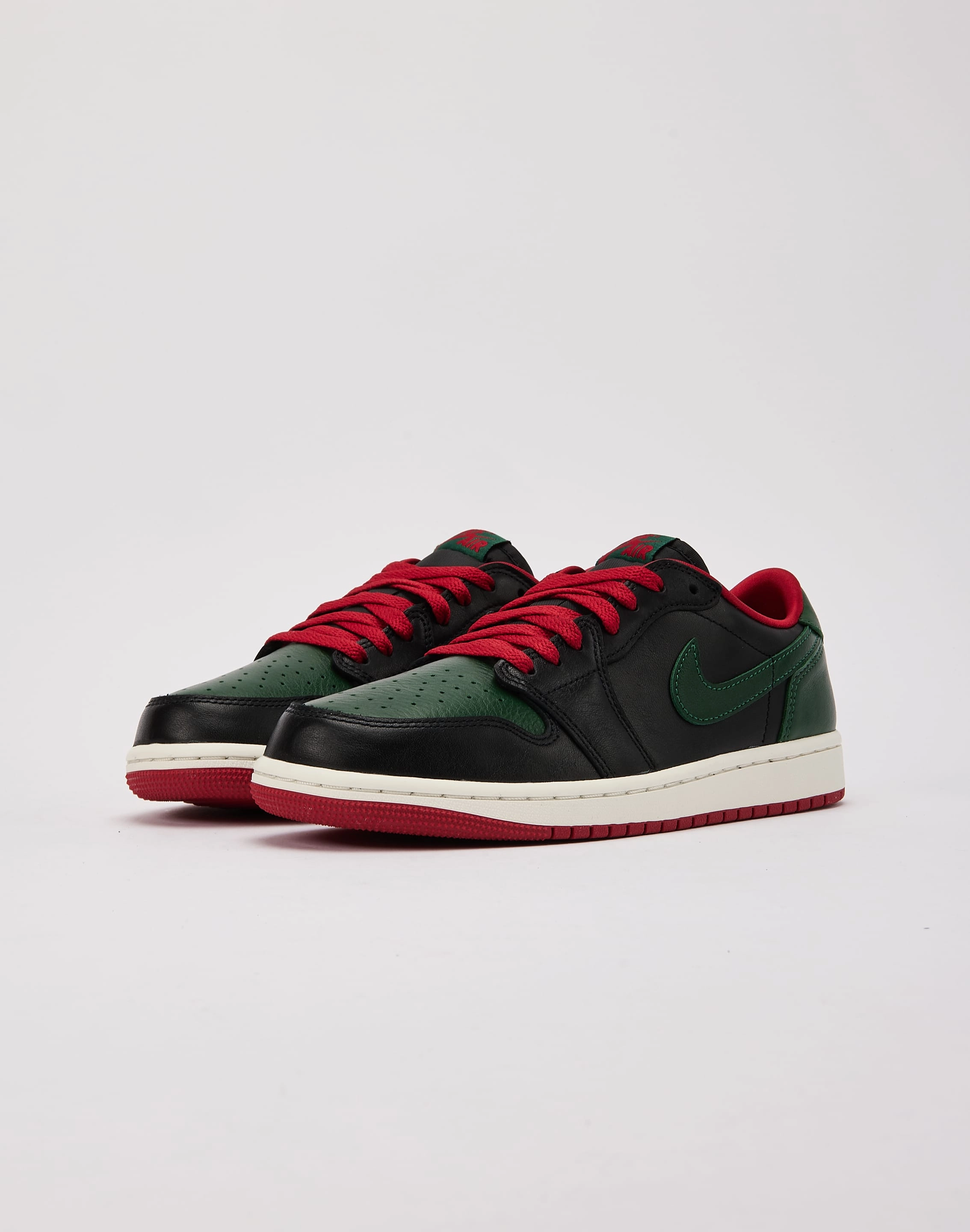 Pure Fit Minimalist Stitching Jordan Air Jordan 1 Retro Low OG 'Black and Gorge Green'