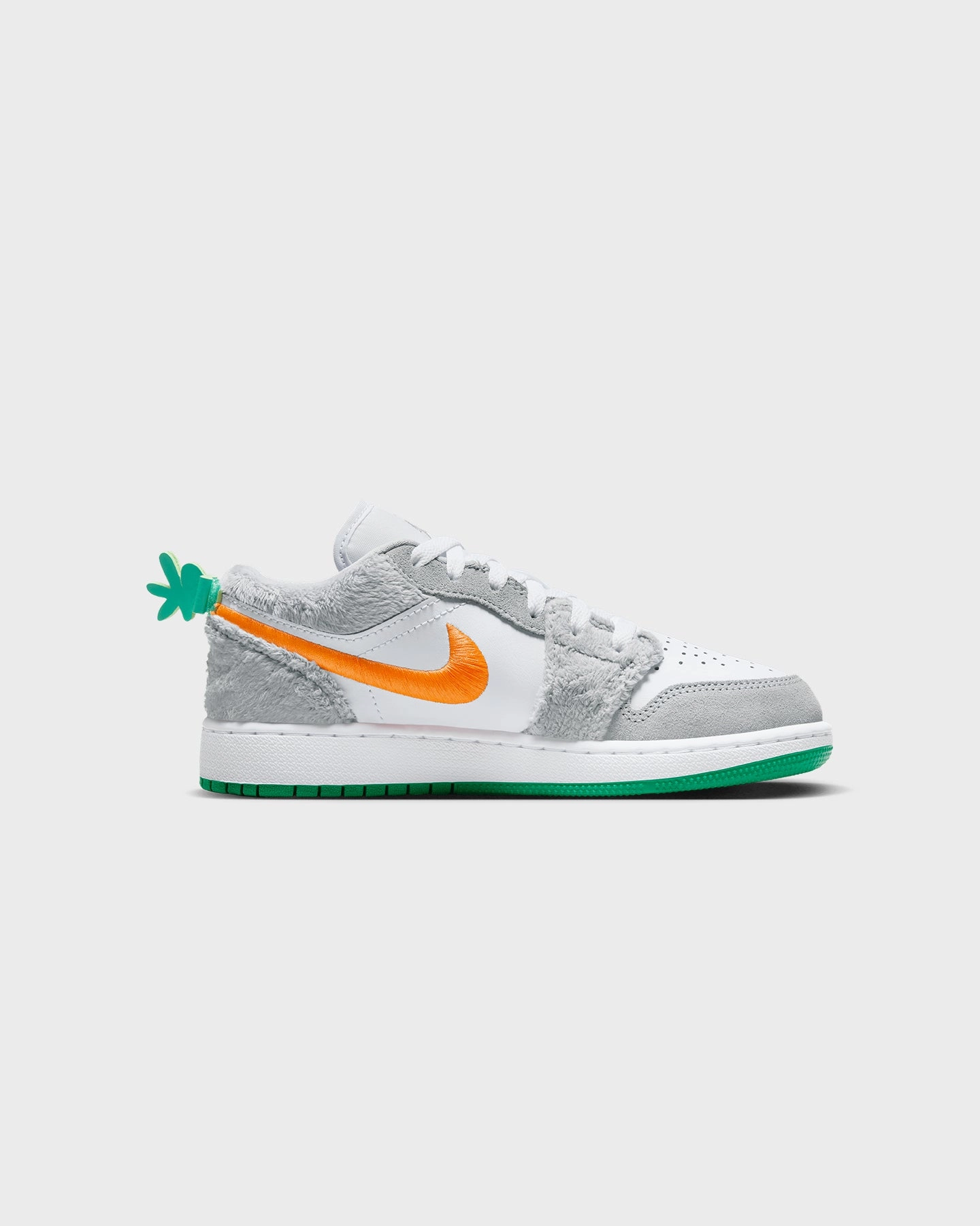 High Energy Balance Walk Jordan Kids' Air Jordan 1 Low SE (GS) "Rabbit" Light Smoke Grey/Total Orange/White/Stadium Green