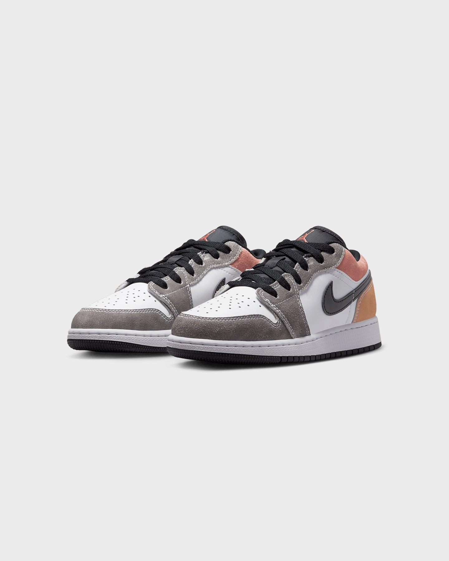 Aerobic Grip Jordan Kids' Air Jordan 1 Low SE (GS) Black/Sundial-Magic Ember