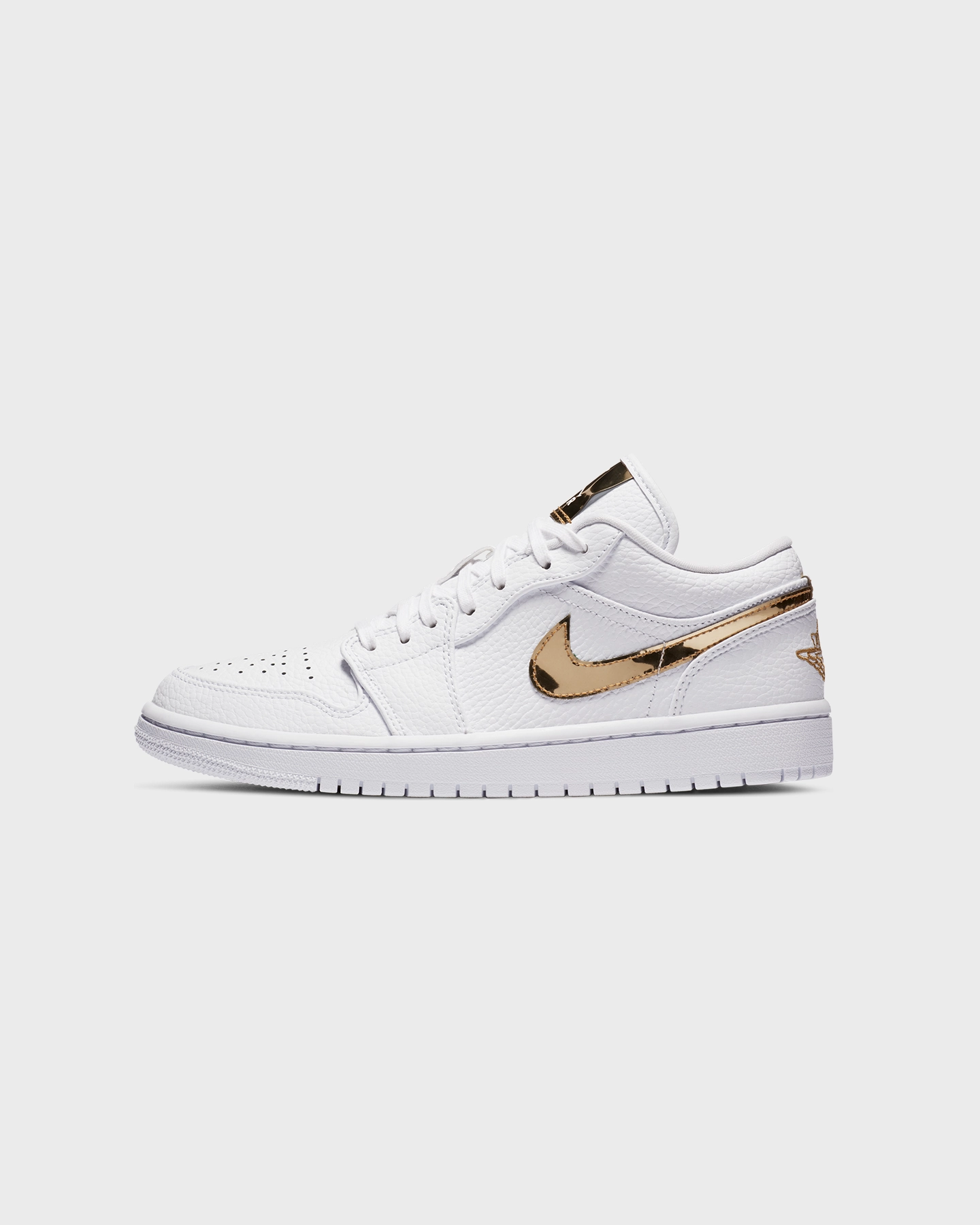 Jordan Women's Air Jordan 1 Low SE "Metallic Gold" White/Metallic Gold most dangerous form