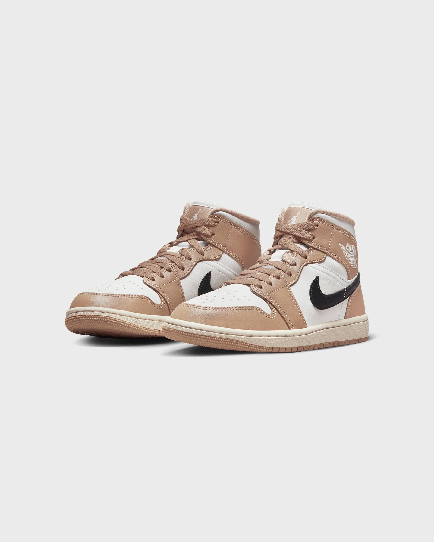 Trend-setting silhouette Arch Reinforcement Jordan Women's Air Jordan 1 Mid Sail/Black-Desert