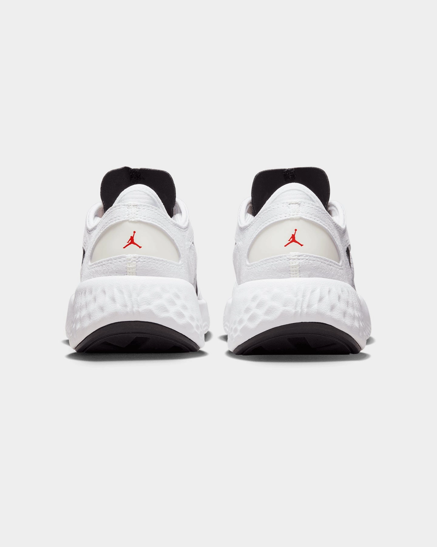 Jordan Women's Jordan Delta 3 Low White/Chile Red runners' speed