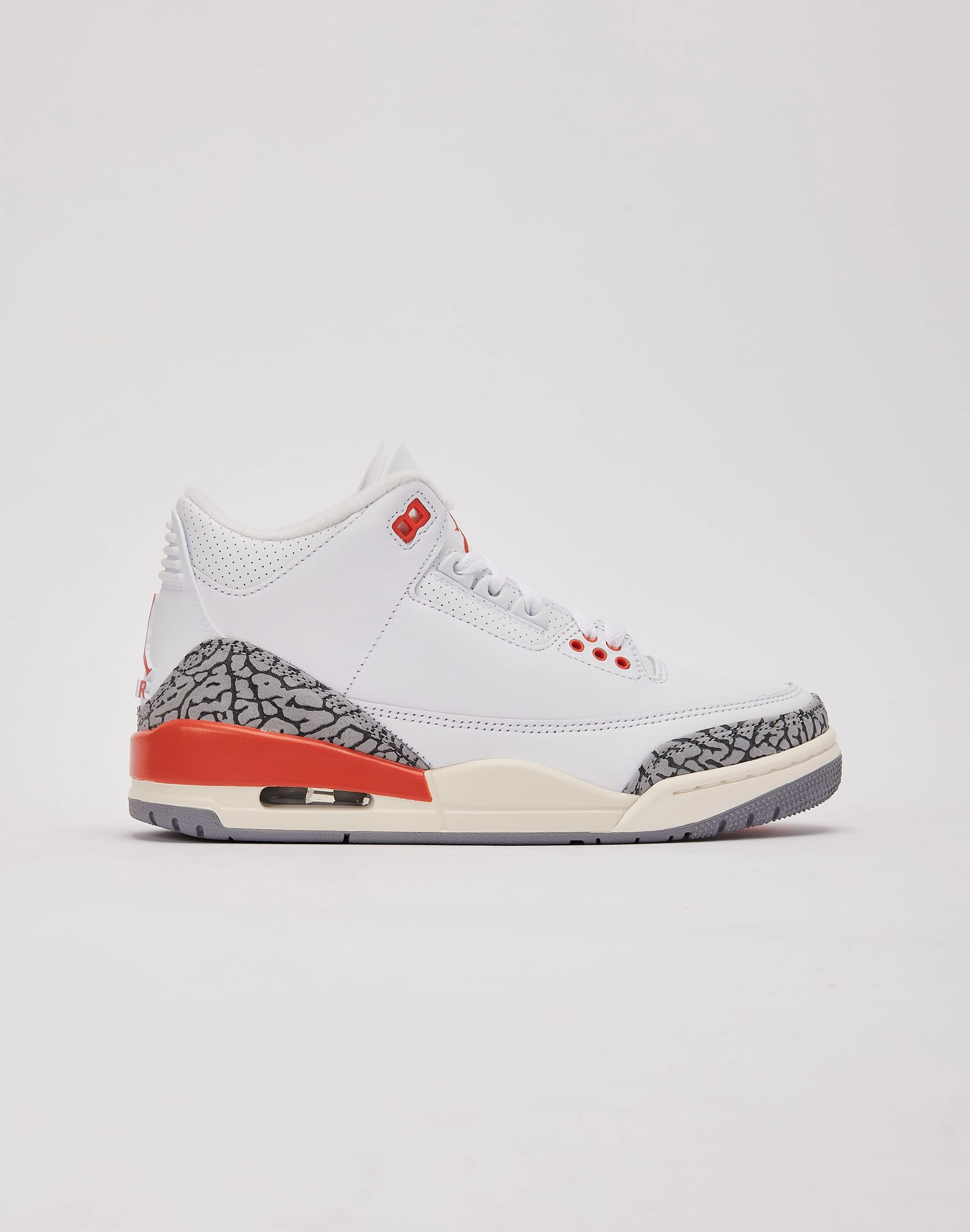 Jordan Air Jordan 3 Retro 'Georgia Peach' Tailored Design Curved Heel Counter